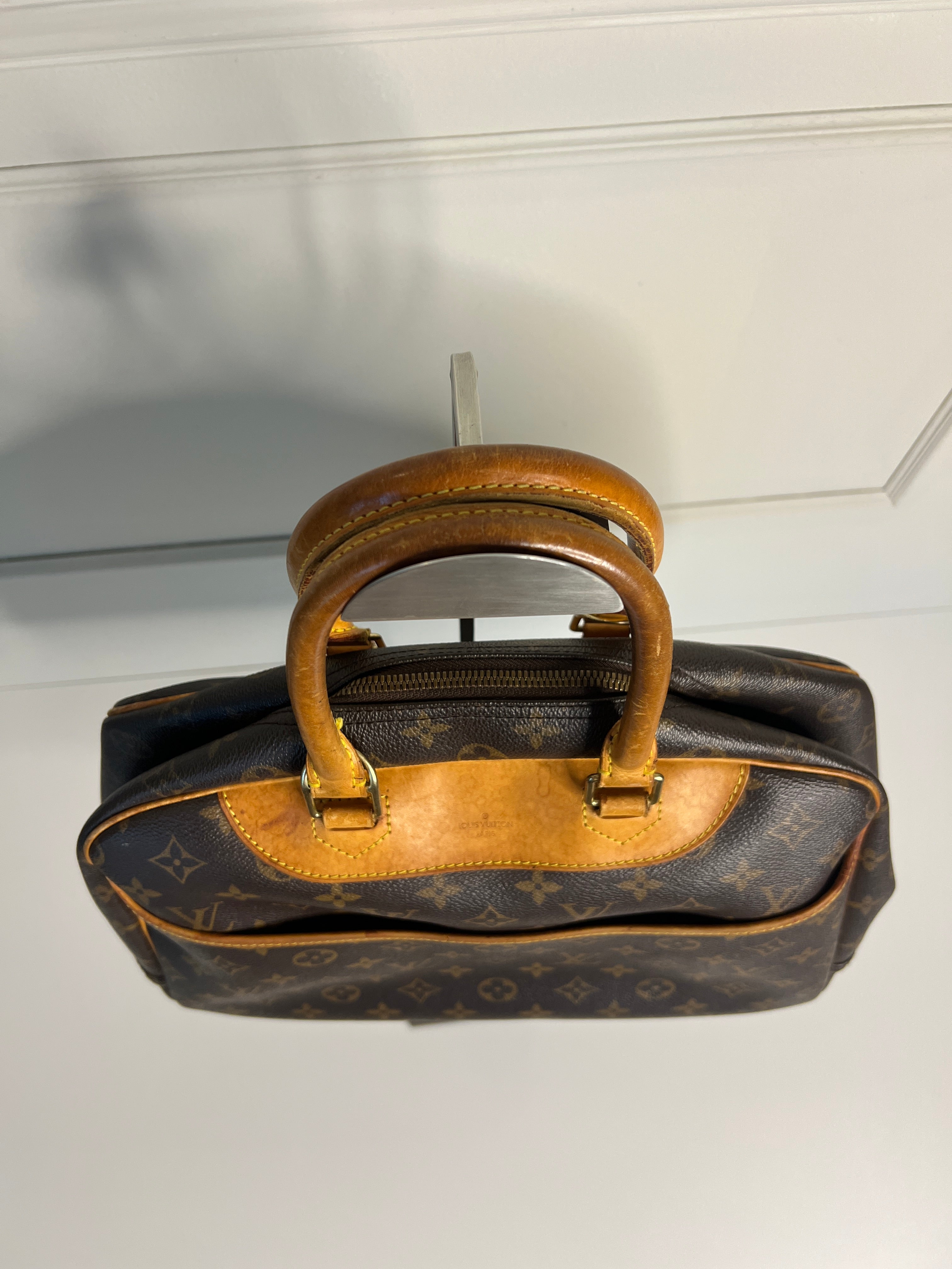 Louis Vuitton Deauville monogram handtas