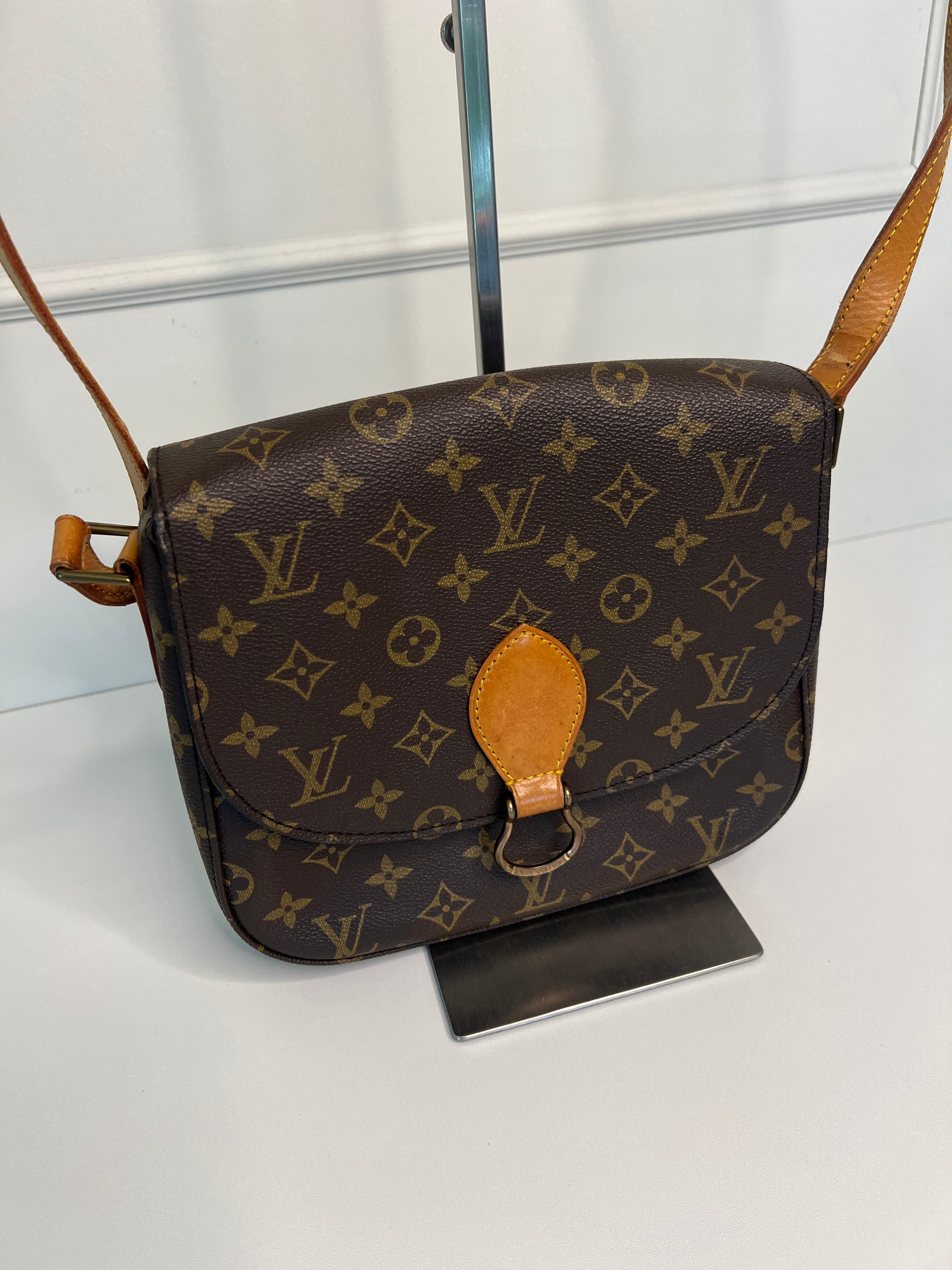 Louis Vuitton Saint Cloud GM Monogram Canvas Crossbody Schoudertas