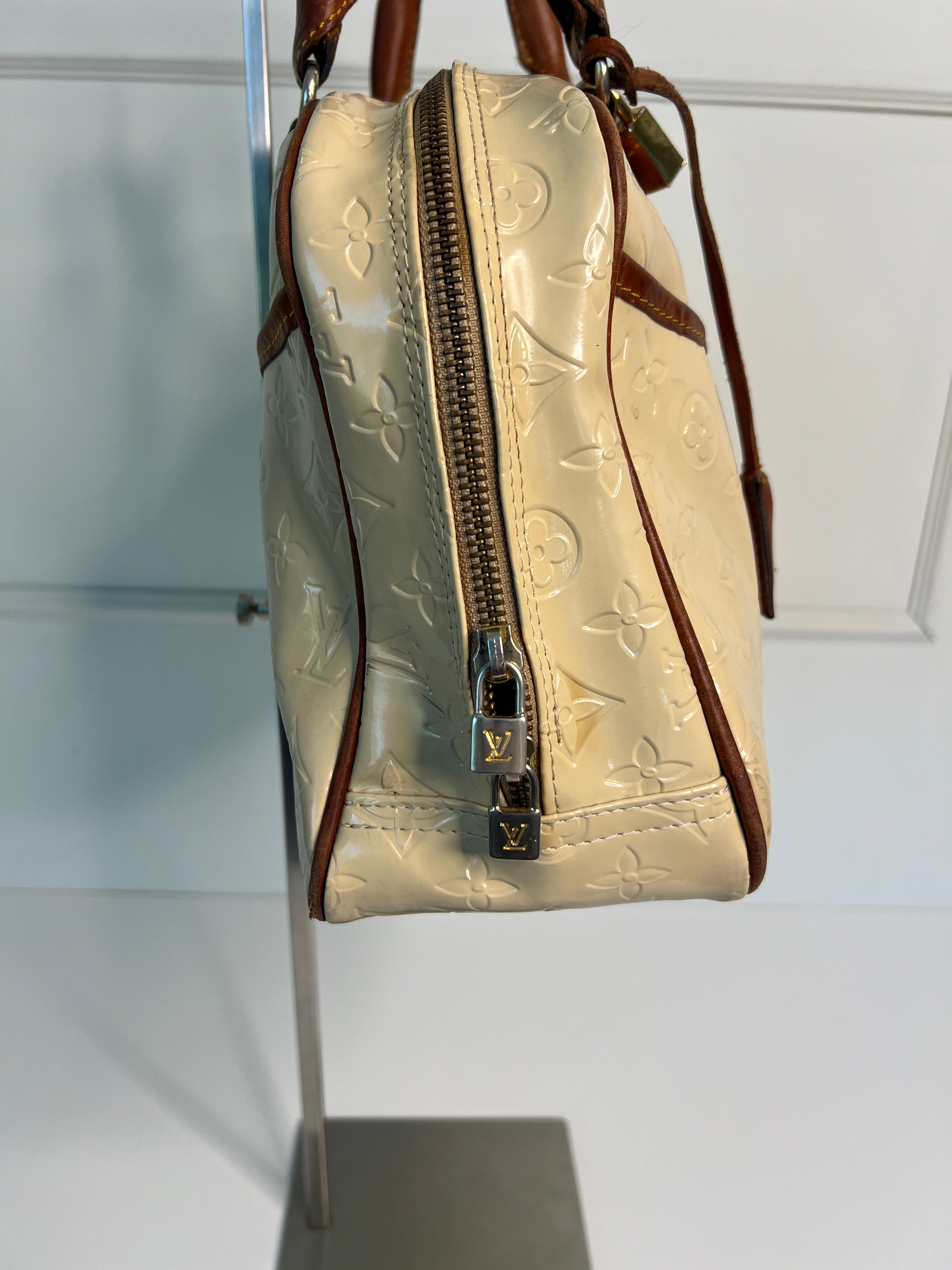 Louis Vuitton Trouville Vernis Beige