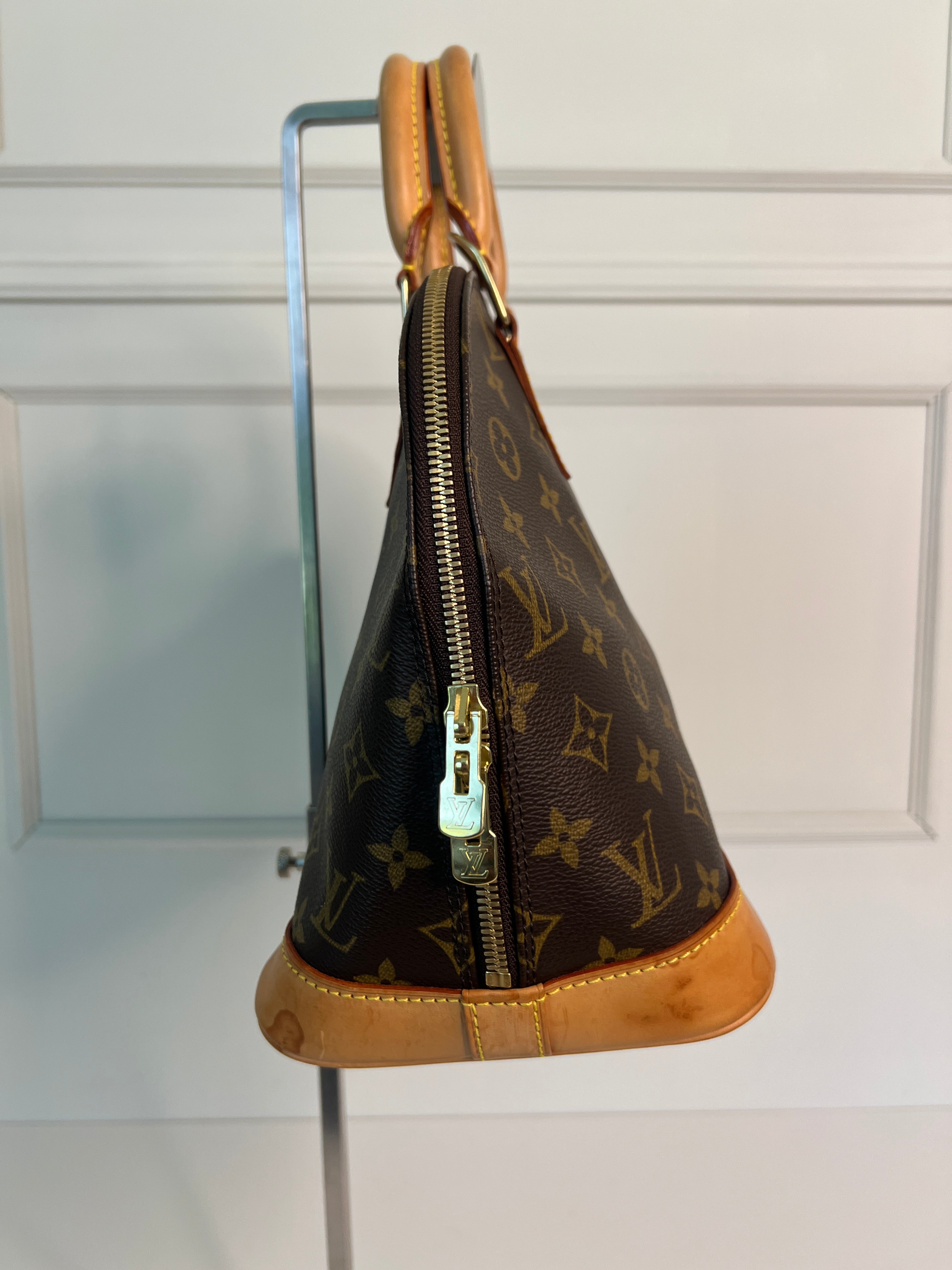Louis Vuitton Alma PM Monogram Canvas Handtas