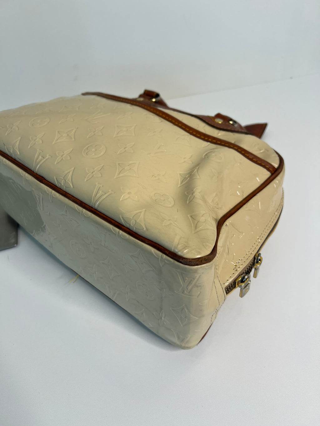 Louis Vuitton Trouville Vernis Beige