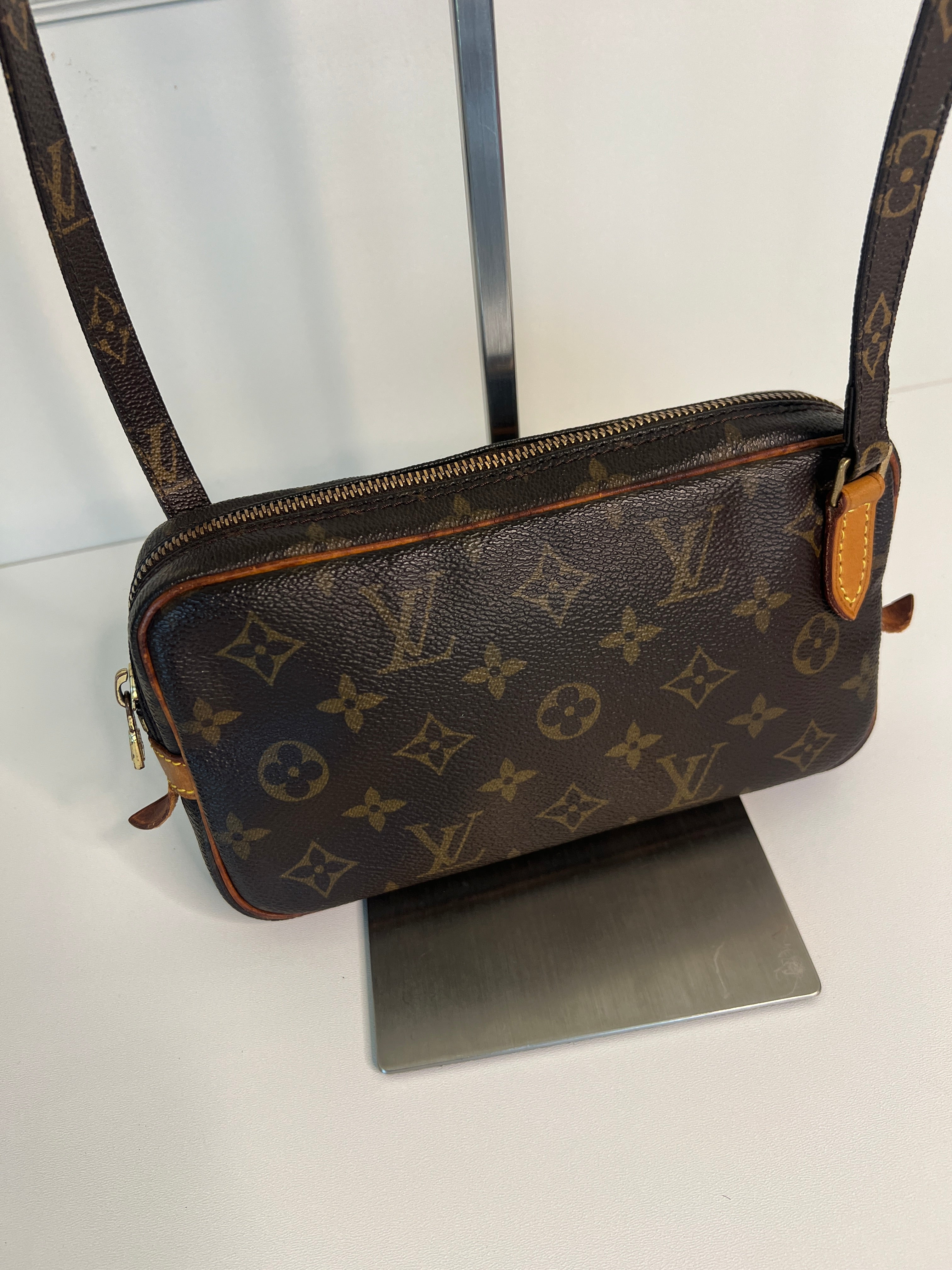 Louis Vuitton Marly Bandoulière Monogram – Crossbody Tas