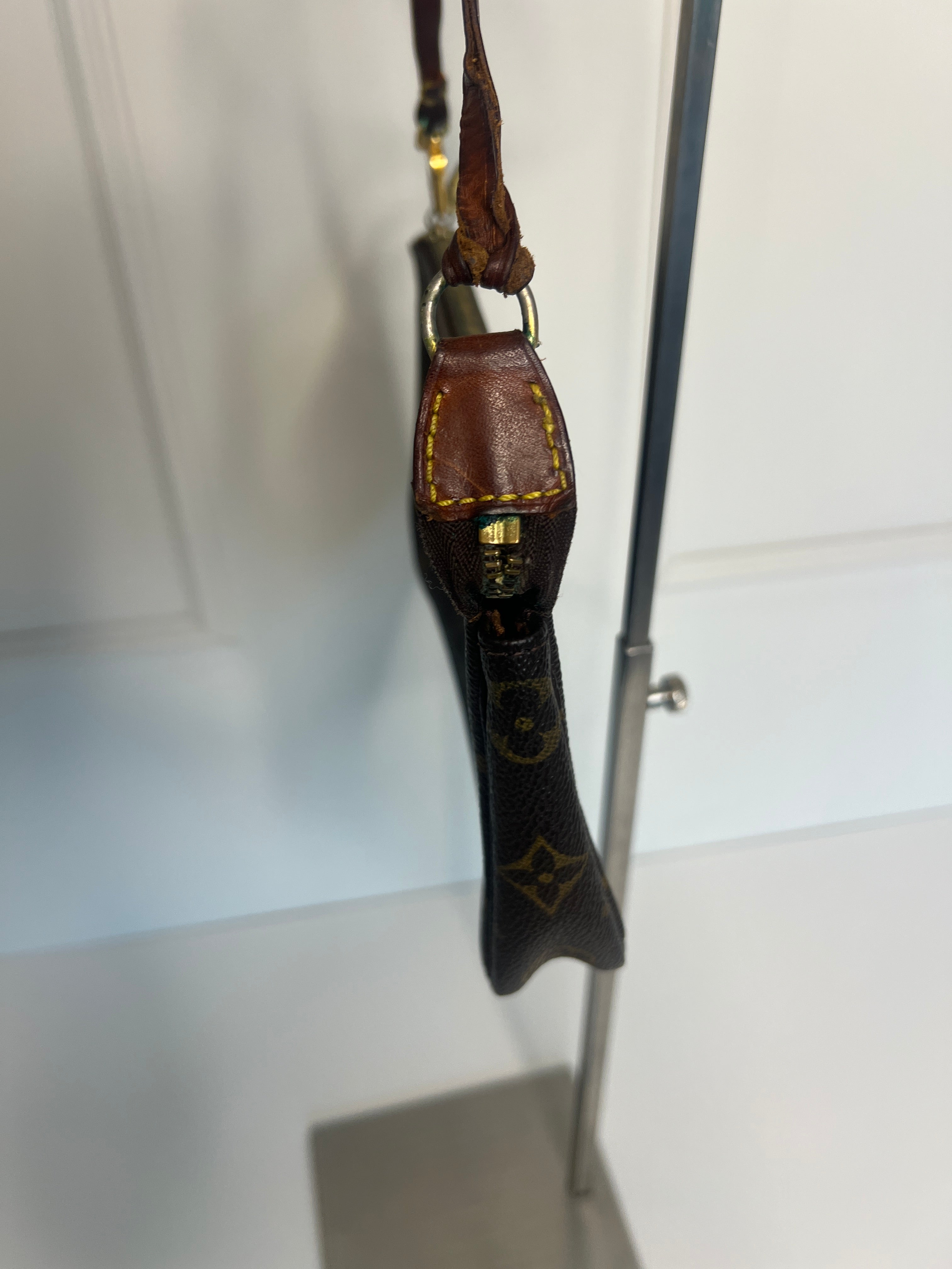 Louis Vuitton Pochette Accessoires Brown Monogram