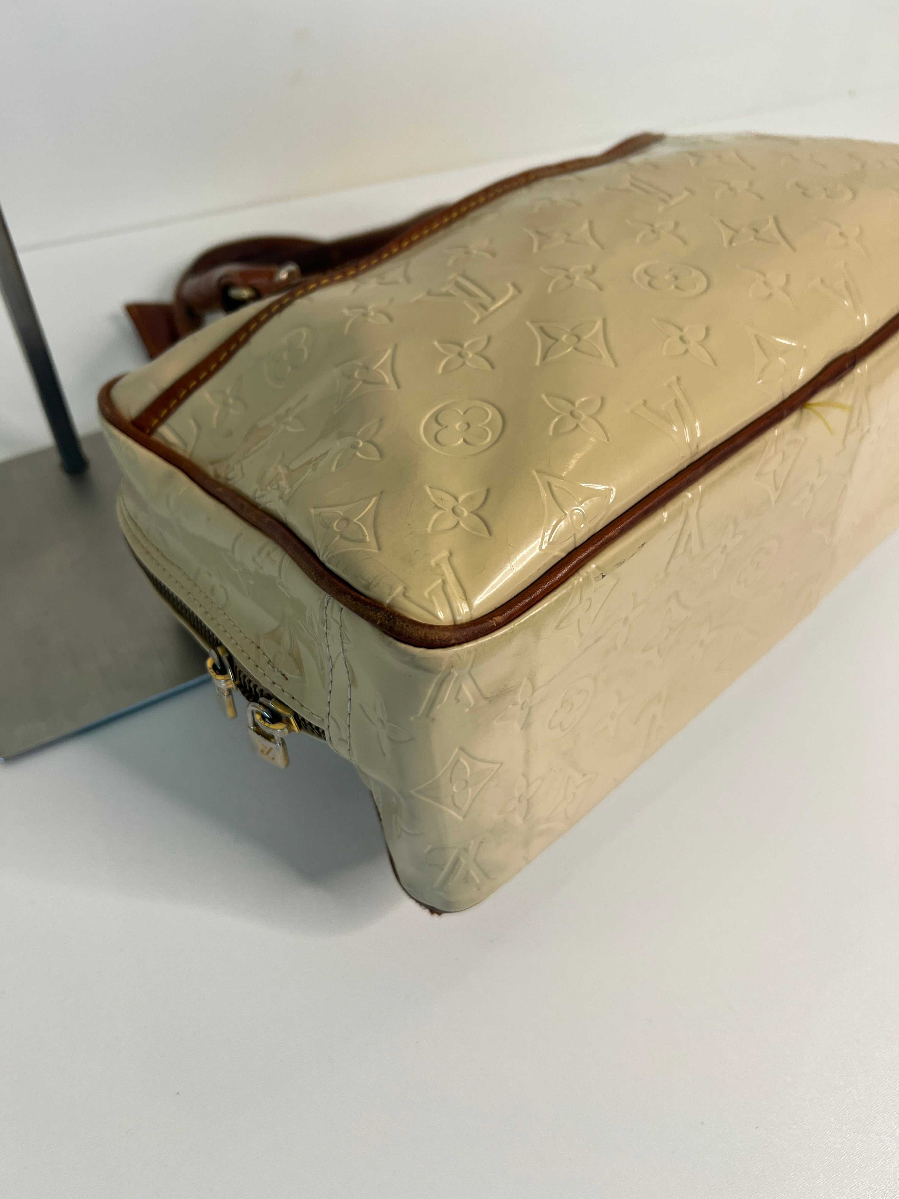Louis Vuitton Trouville Vernis Beige
