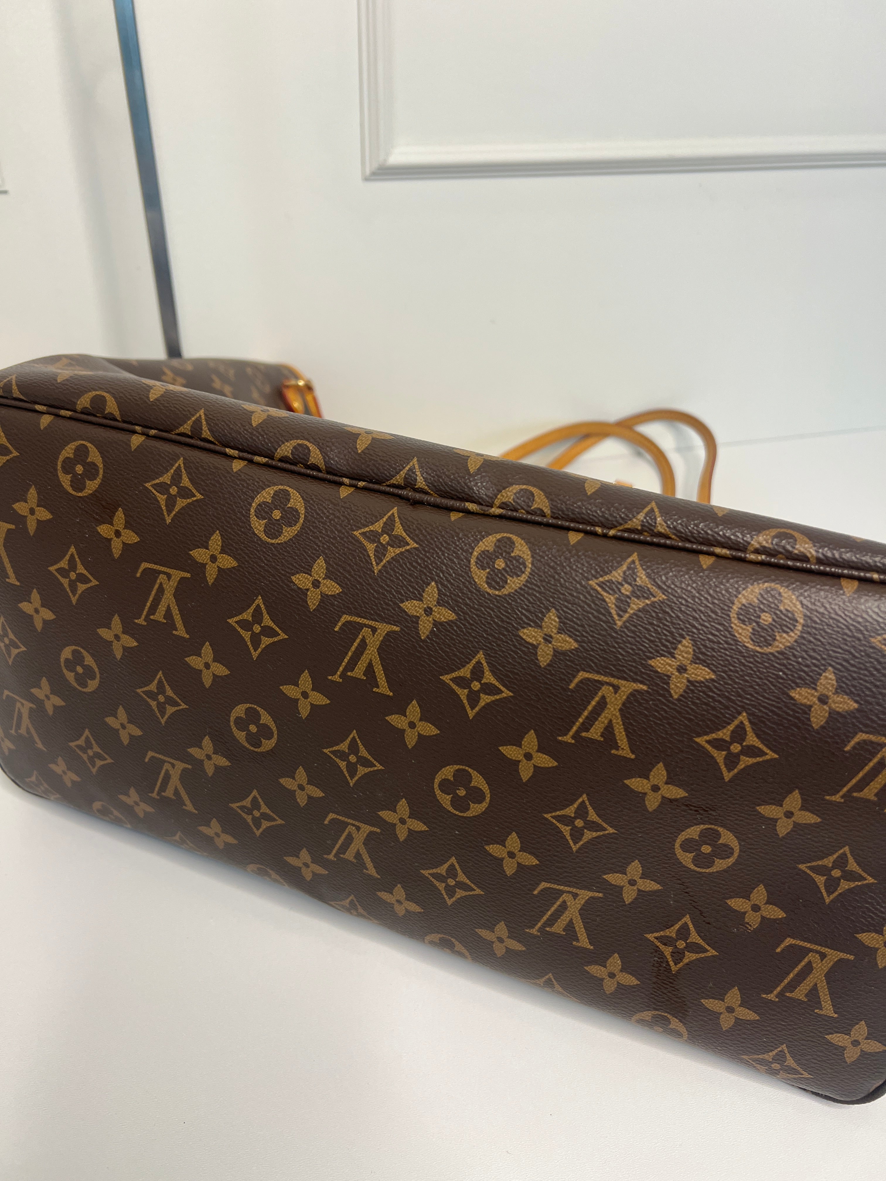 Louis Vuitton Neverfull GM Monogram Canvas Pink Pochette