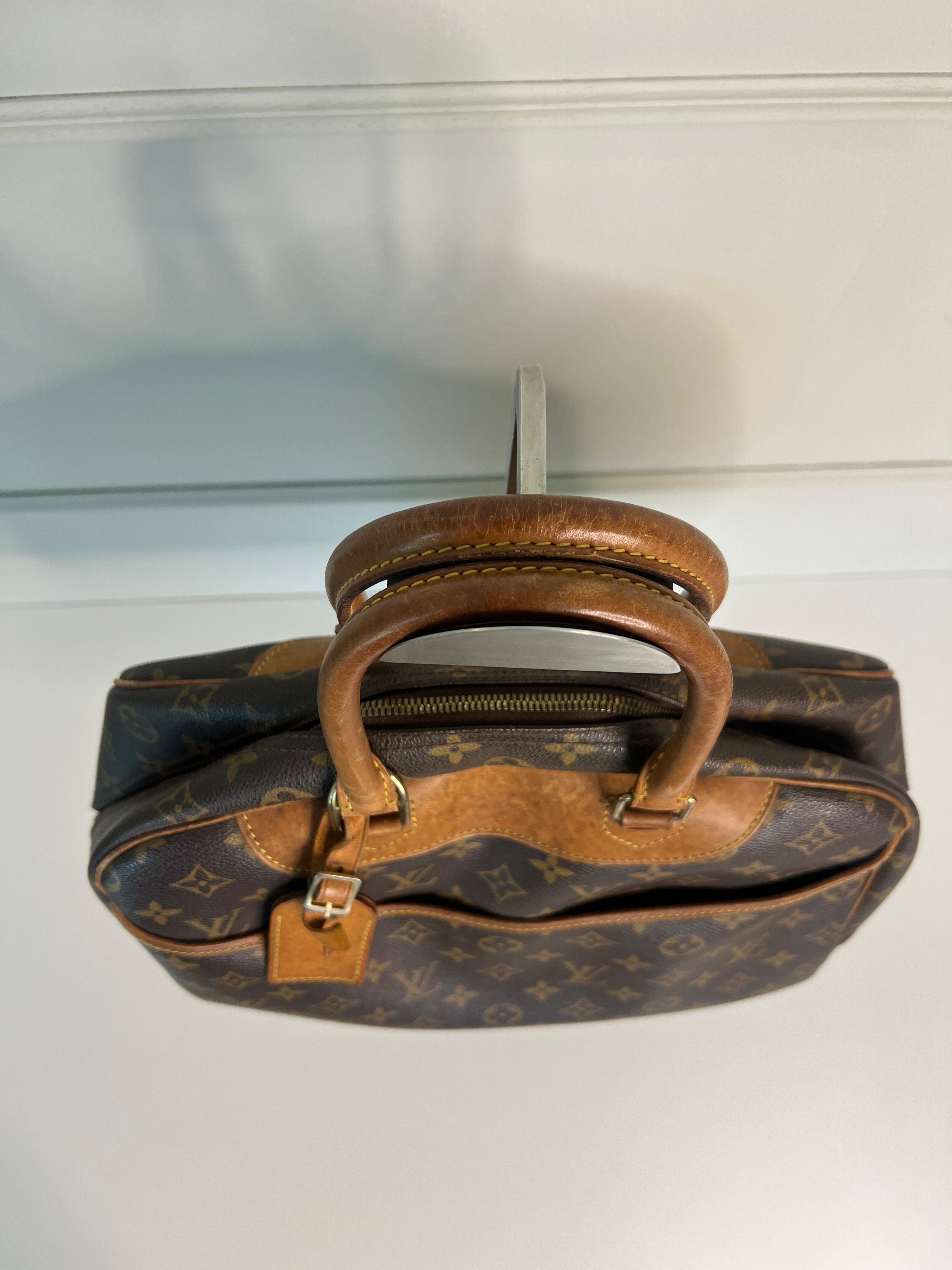 Louis Vuitton Deauville Monogram Canvas Handtas