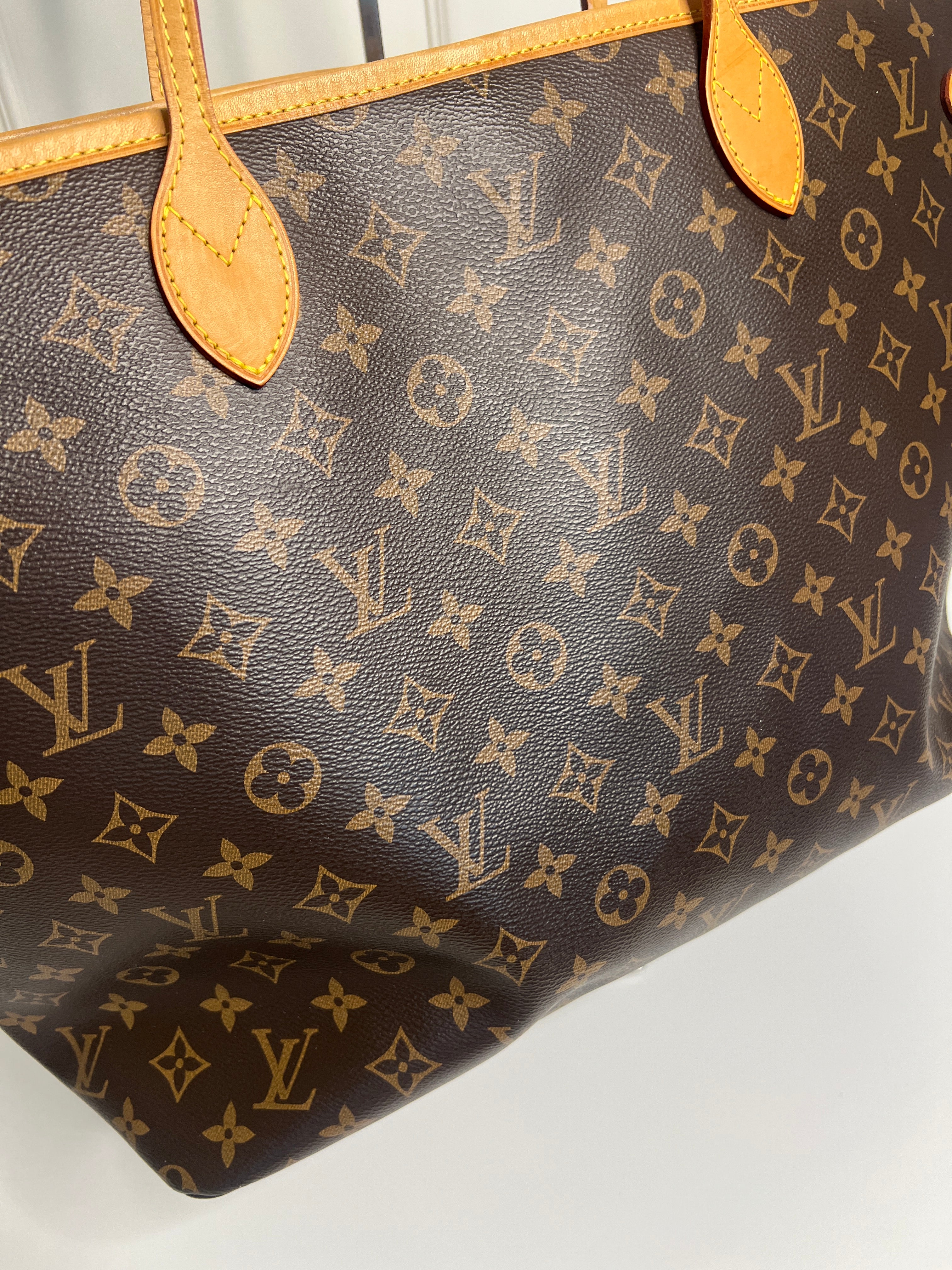 Louis Vuitton Neverfull GM Monogram Canvas Pink Pochette