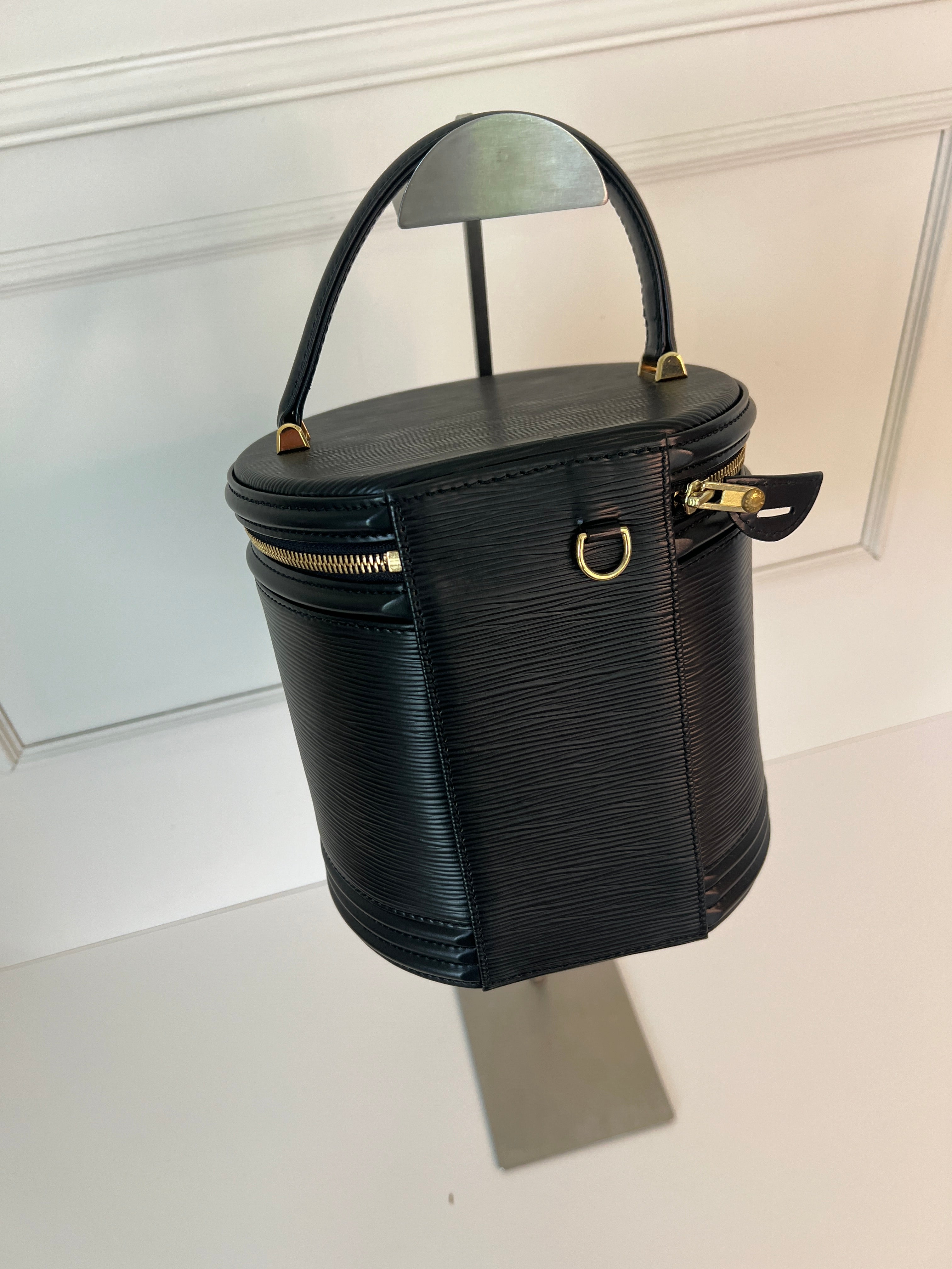 Louis Vuitton Cannes Epi Handtas Vintage Zwart