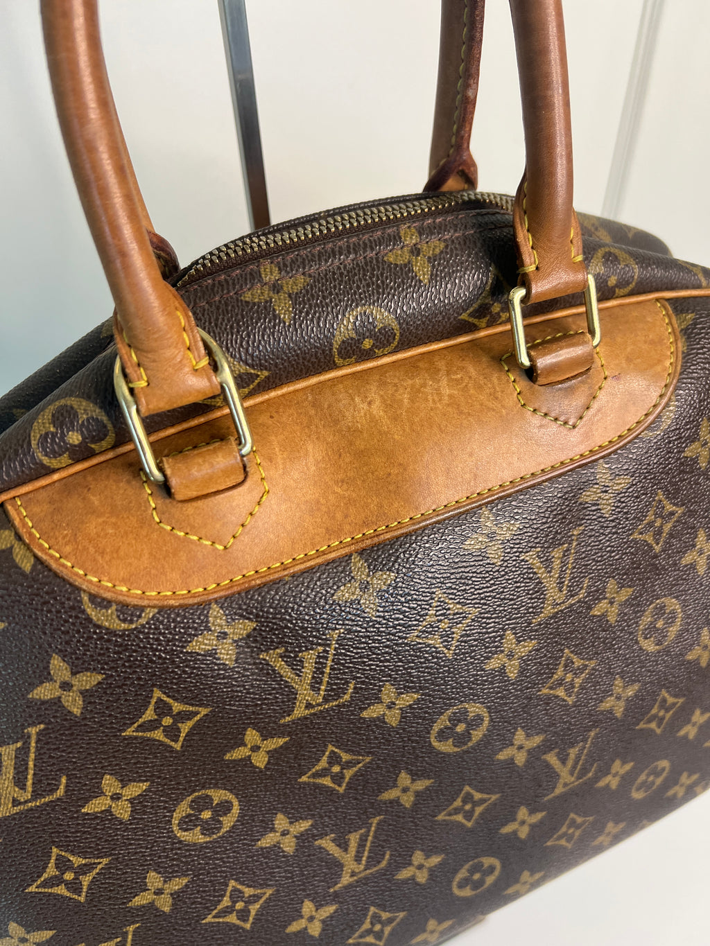 Louis Vuitton Deauville Monogram Canvas Handtas