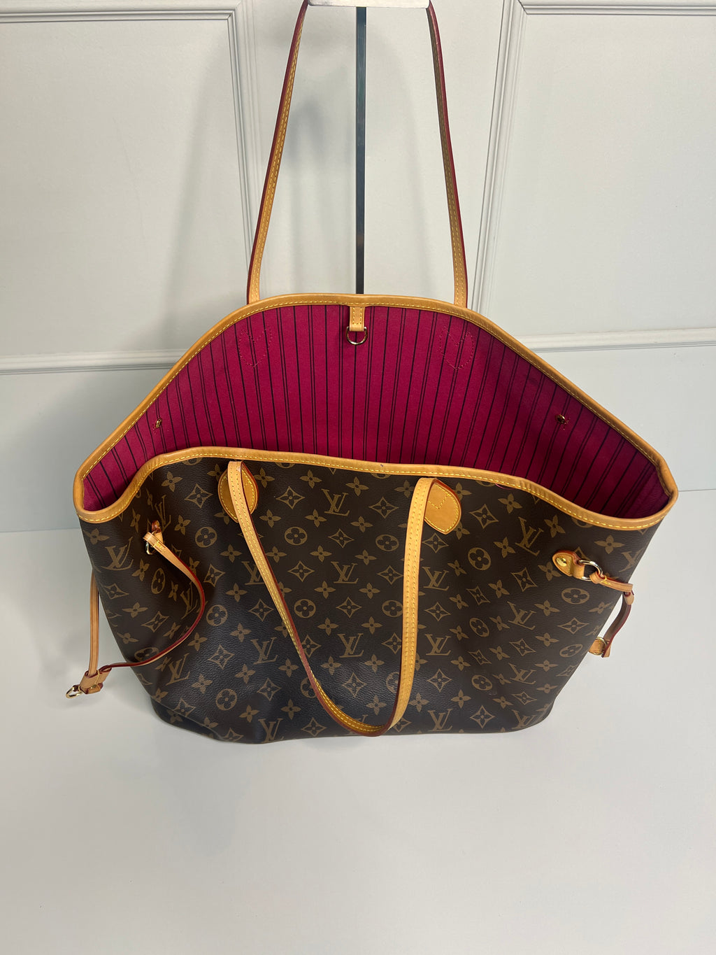 Louis Vuitton Neverfull GM Monogram Canvas Pink Pochette
