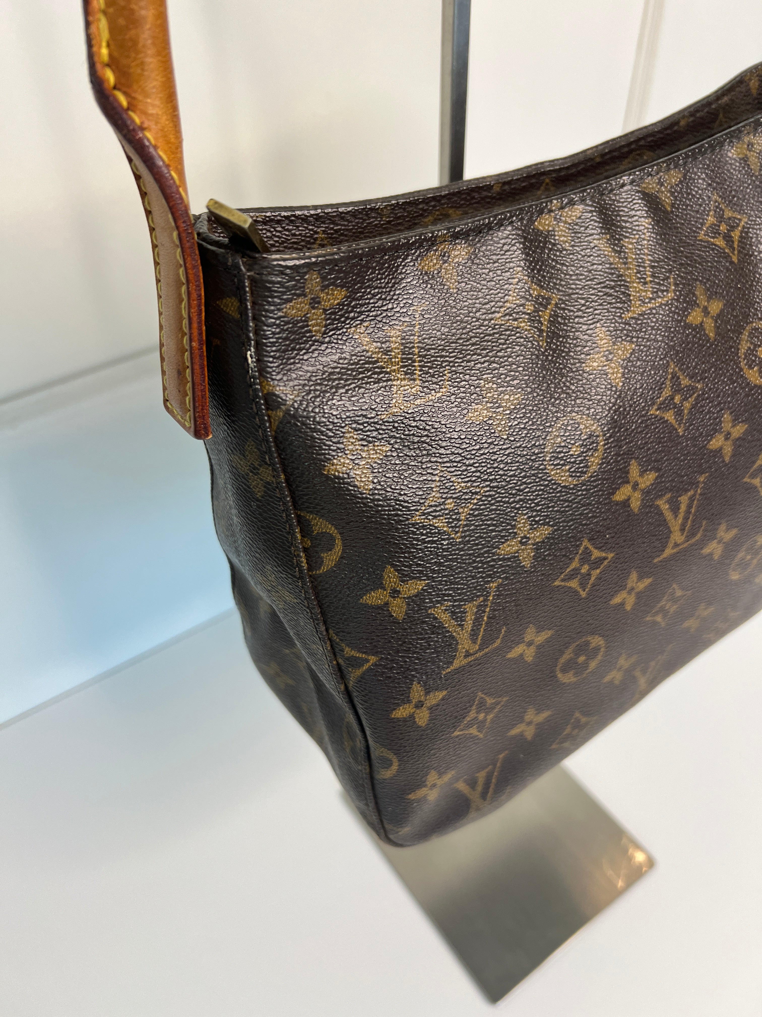 Louis Vuitton Looping MM schoudertas