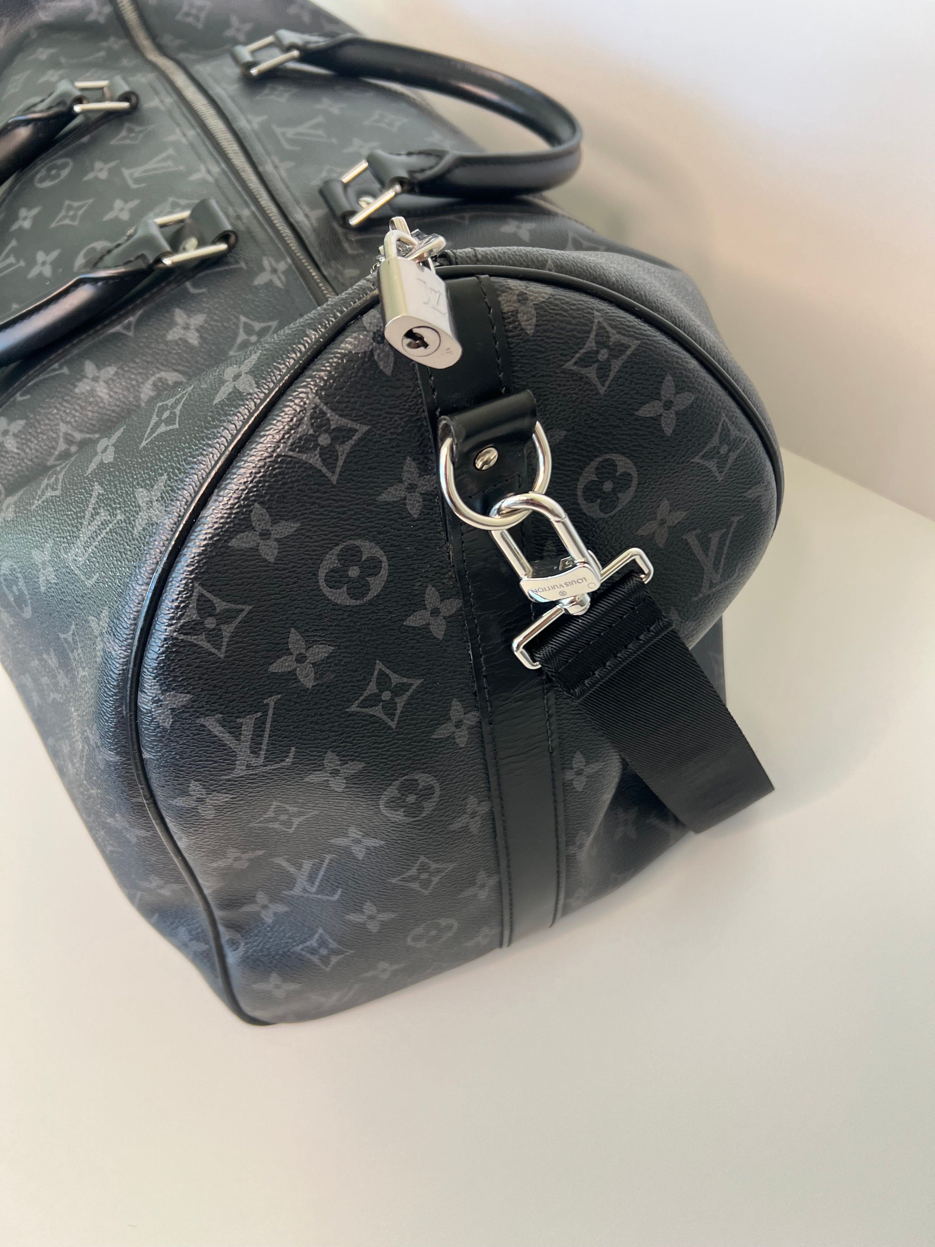 Louis Vuitton Keepall Bandoulière Monogram Eclipse 55 Reistas Zwart