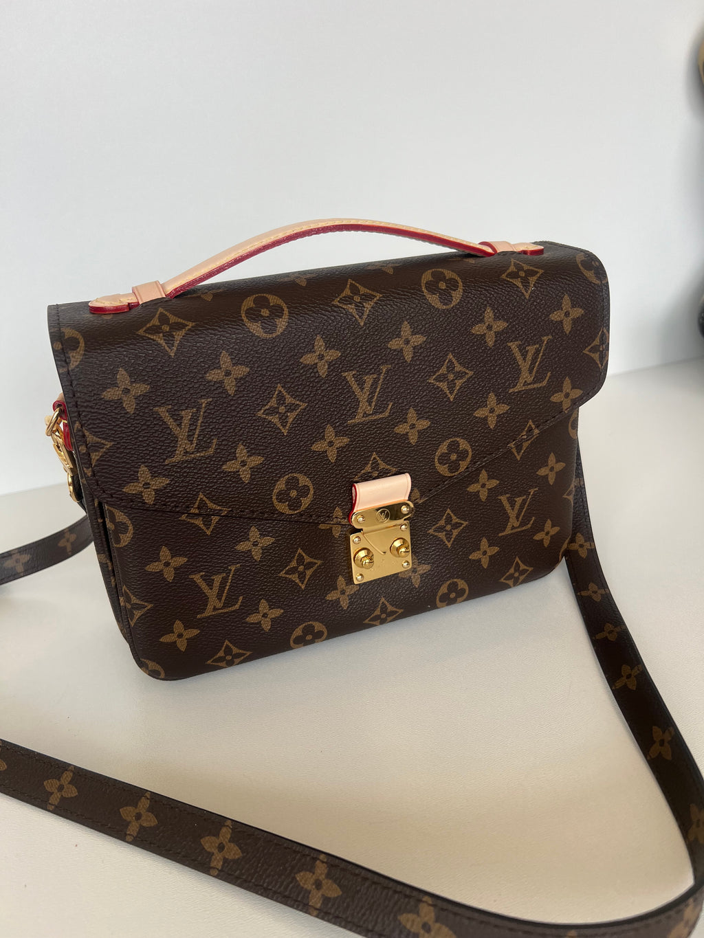 Louis Vuitton Pochette Métis crossbody schoudertas