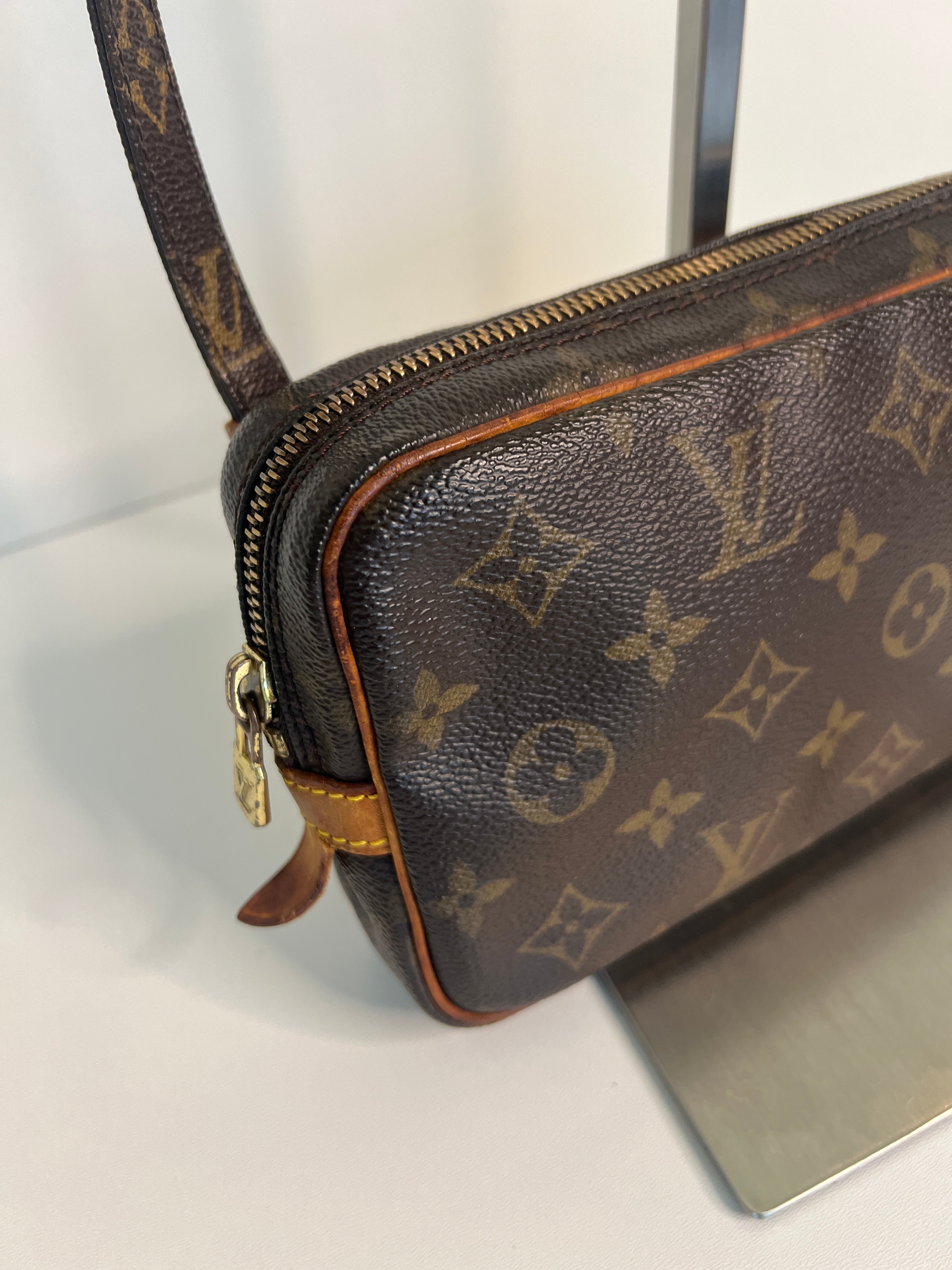 Louis Vuitton Marly Bandoulière Monogram – Crossbody Tas