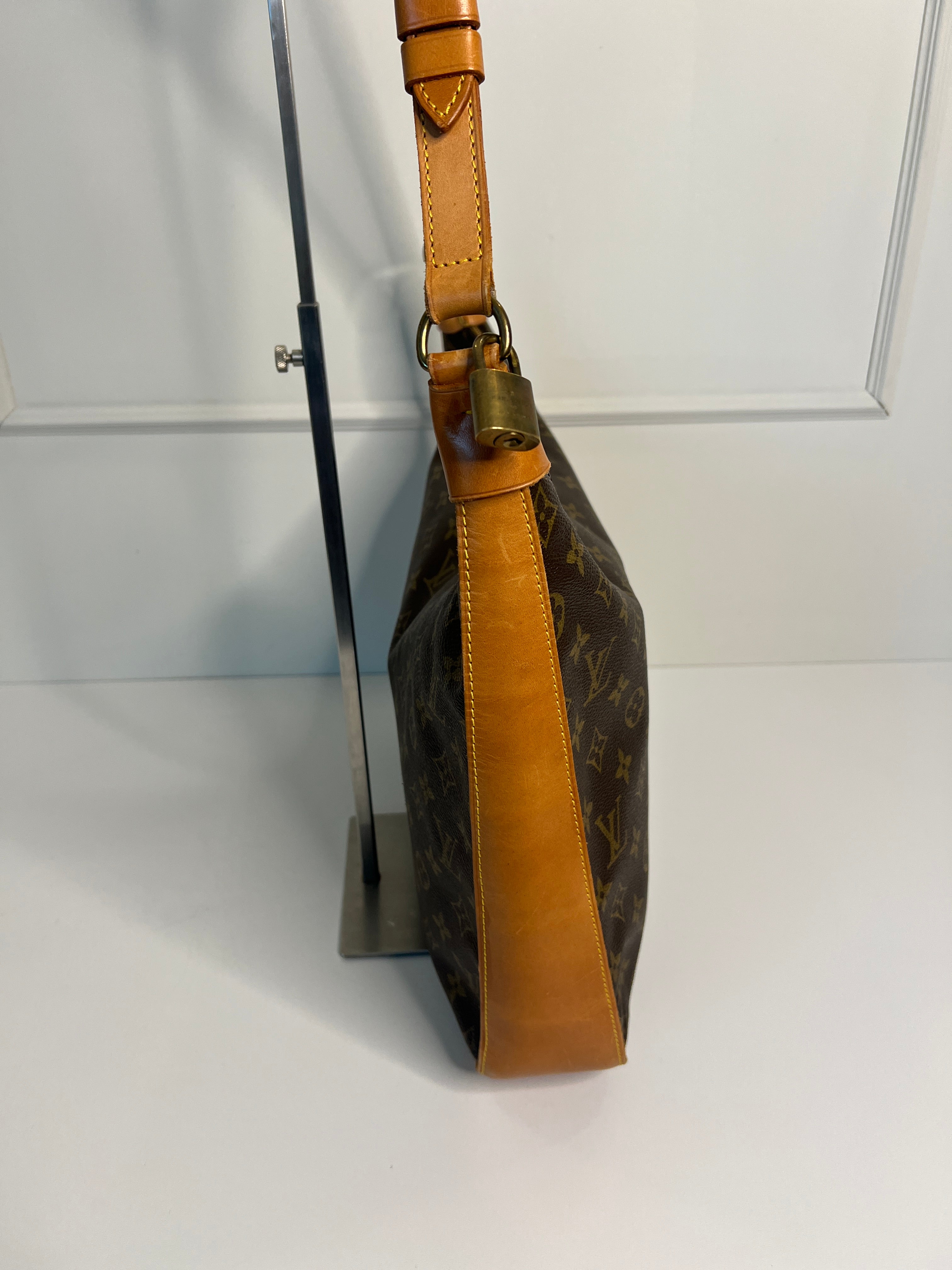 Louis Vuitton Boulogne 30 Monogram Canvas Umhängetasche