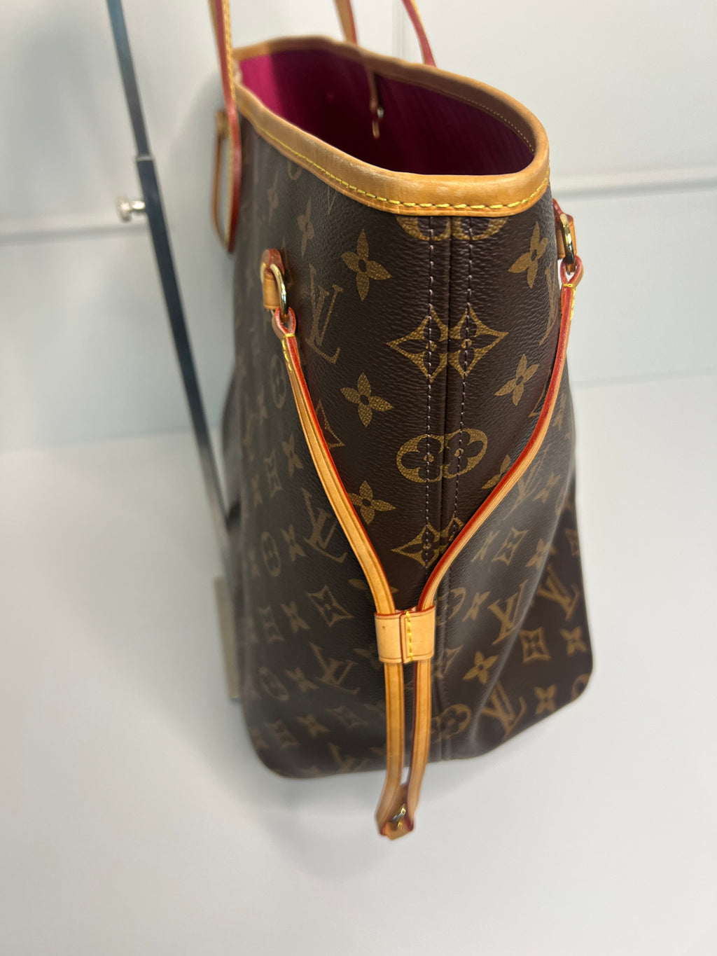 Louis Vuitton Neverfull GM Monogram Canvas Pink Pochette