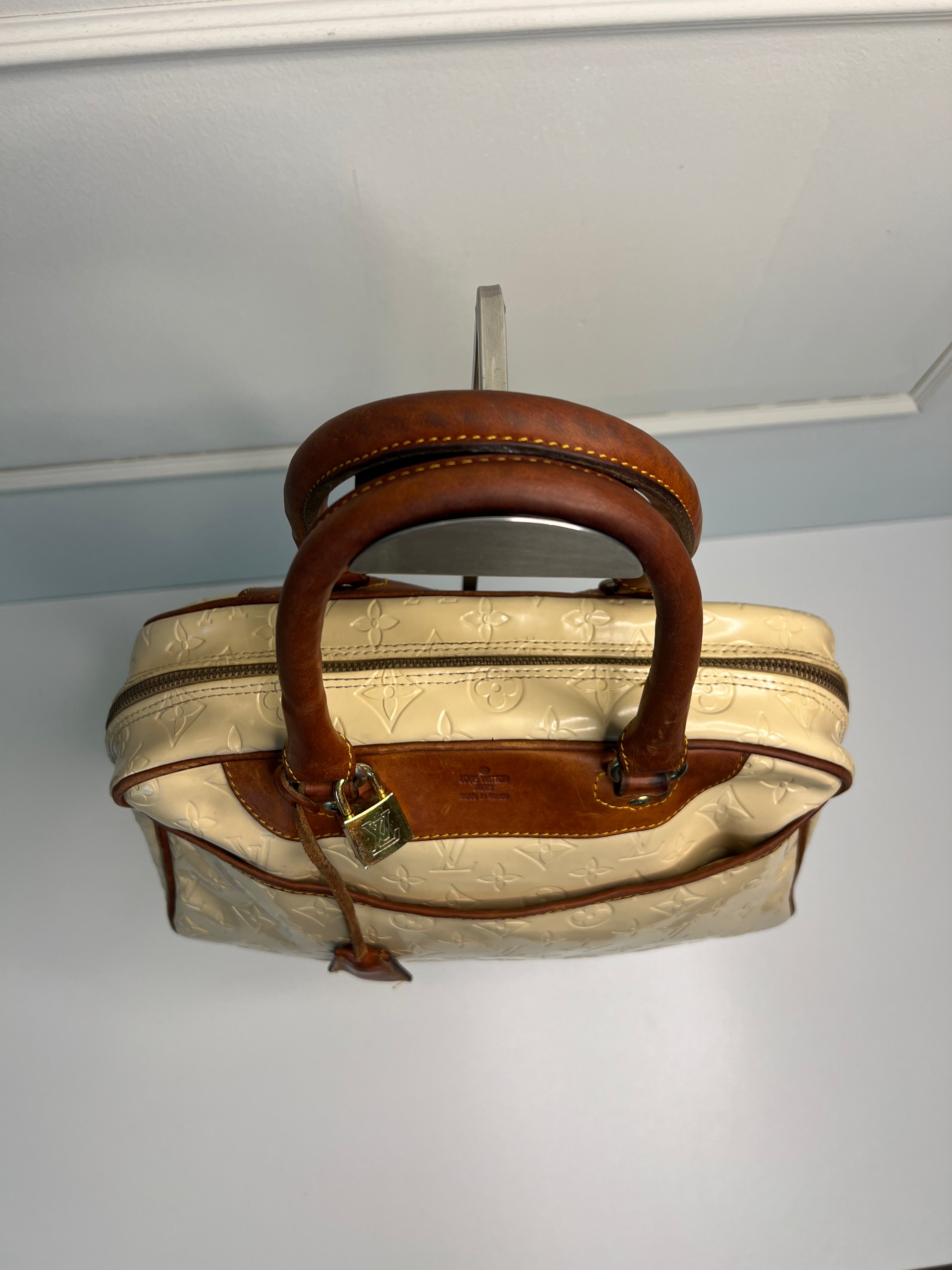 Louis Vuitton Trouville Vernis Beige