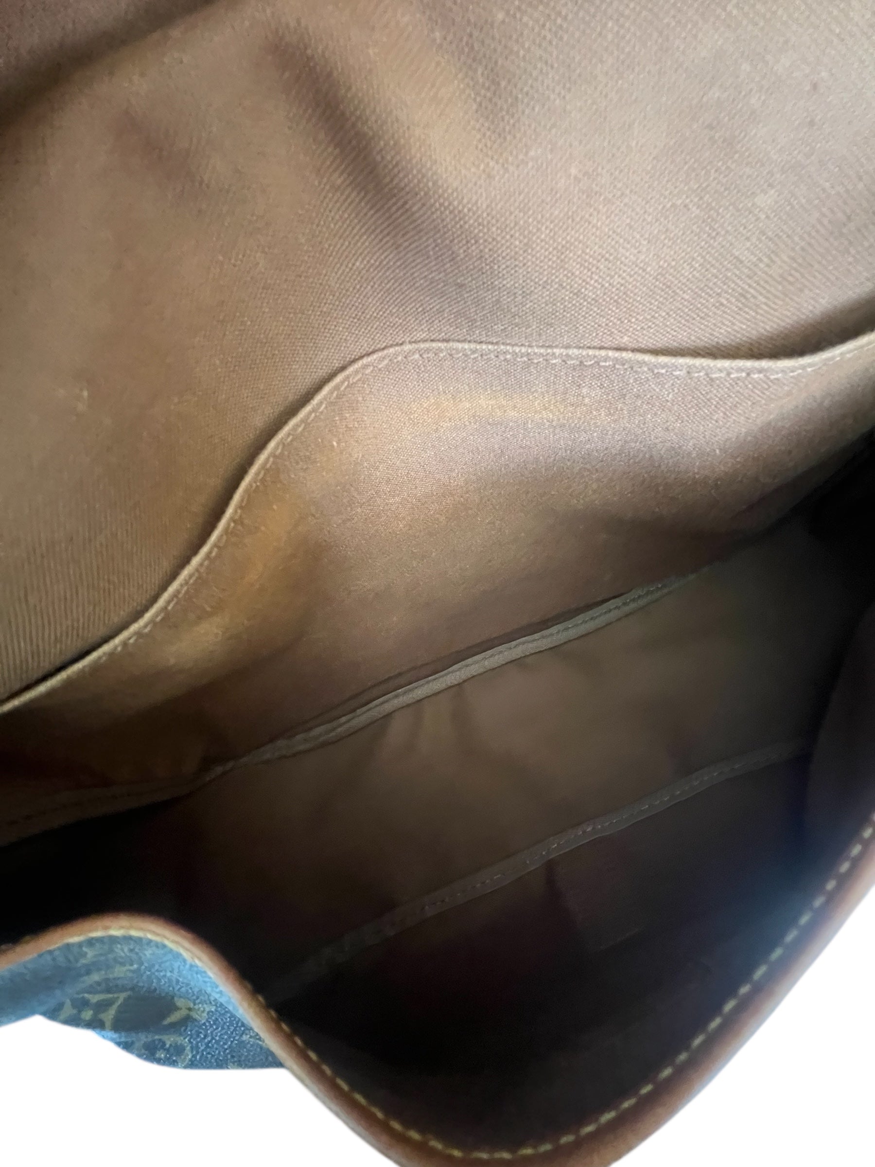 Louis Vuitton Saumur 35 schoudertas