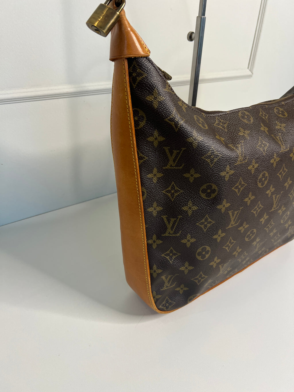 Louis Vuitton Boulogne 30 Monogram Canvas Umhängetasche