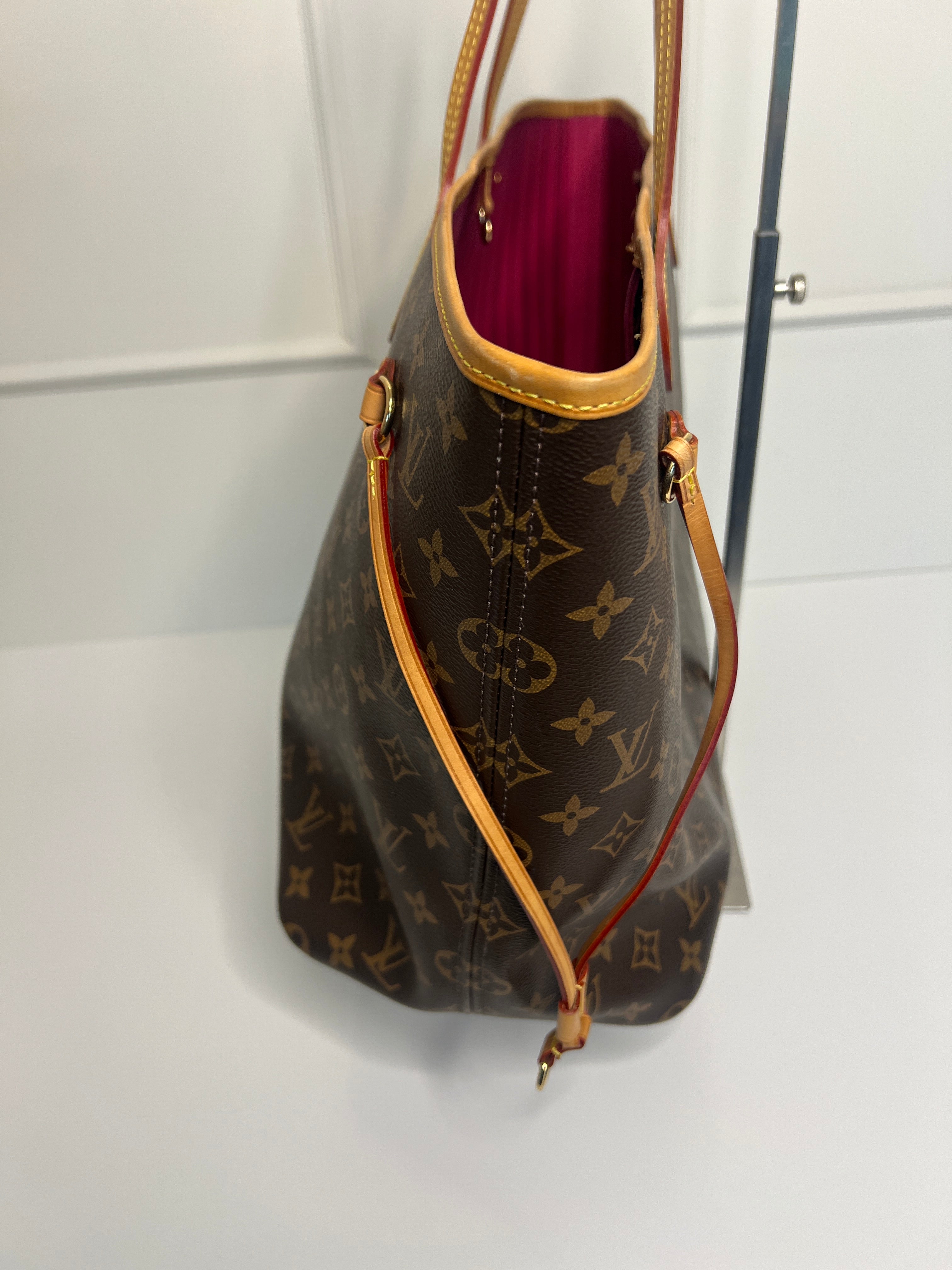 Louis Vuitton Neverfull GM Monogram Canvas Pink Pochette