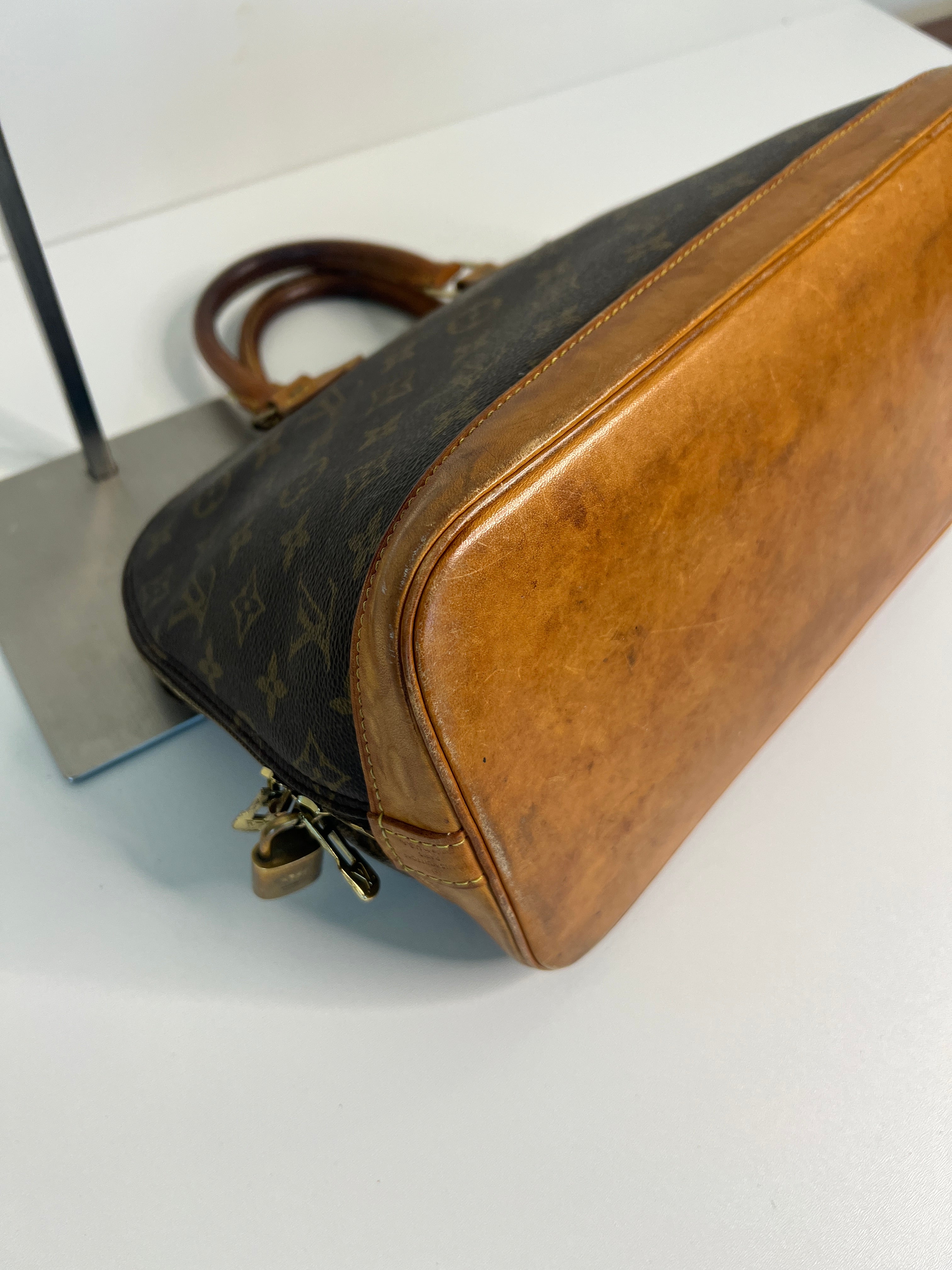 Louis Vuitton Alma PM monogram canvas Handtas