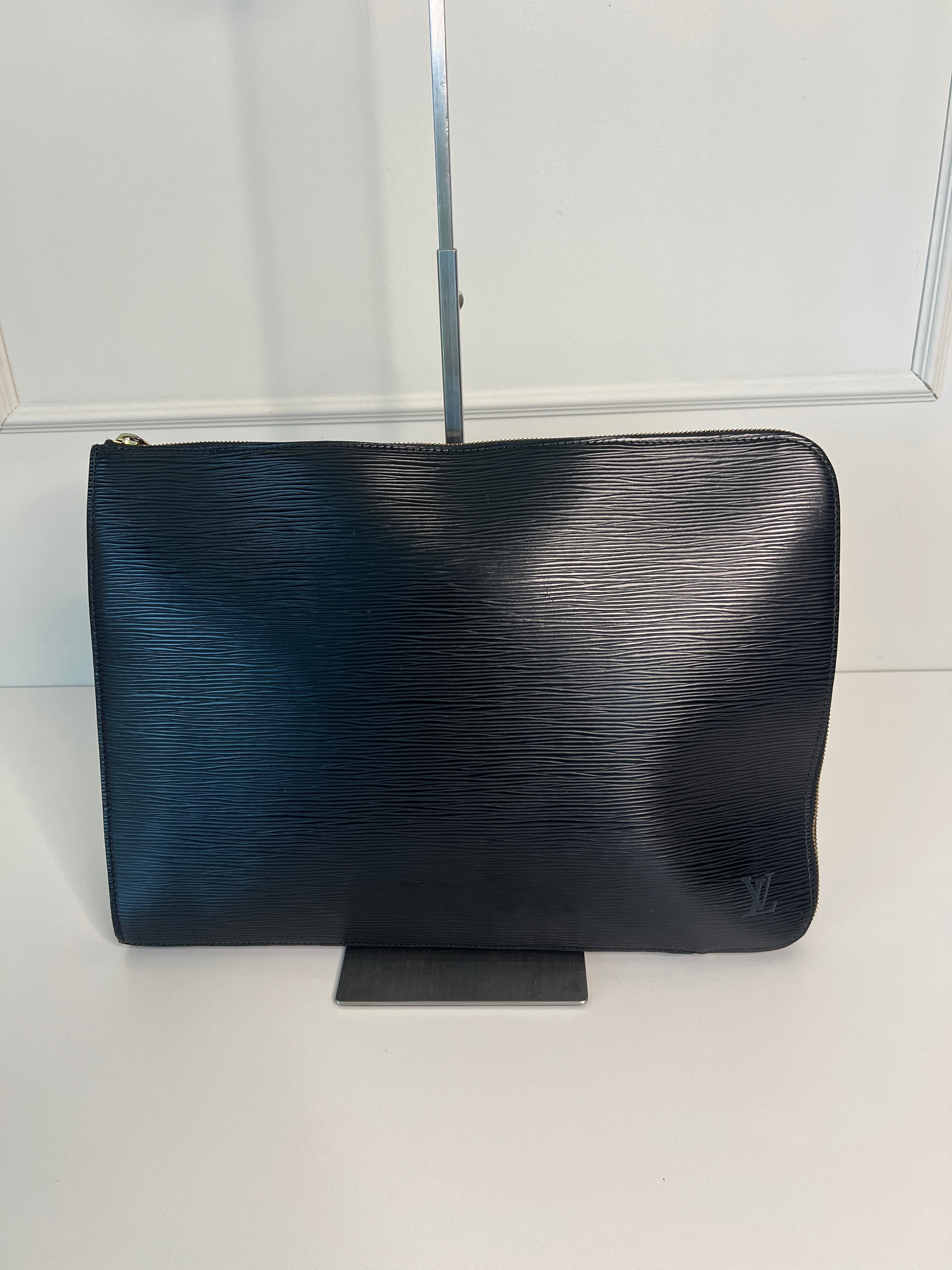 Louis Vuitton Pochette Document