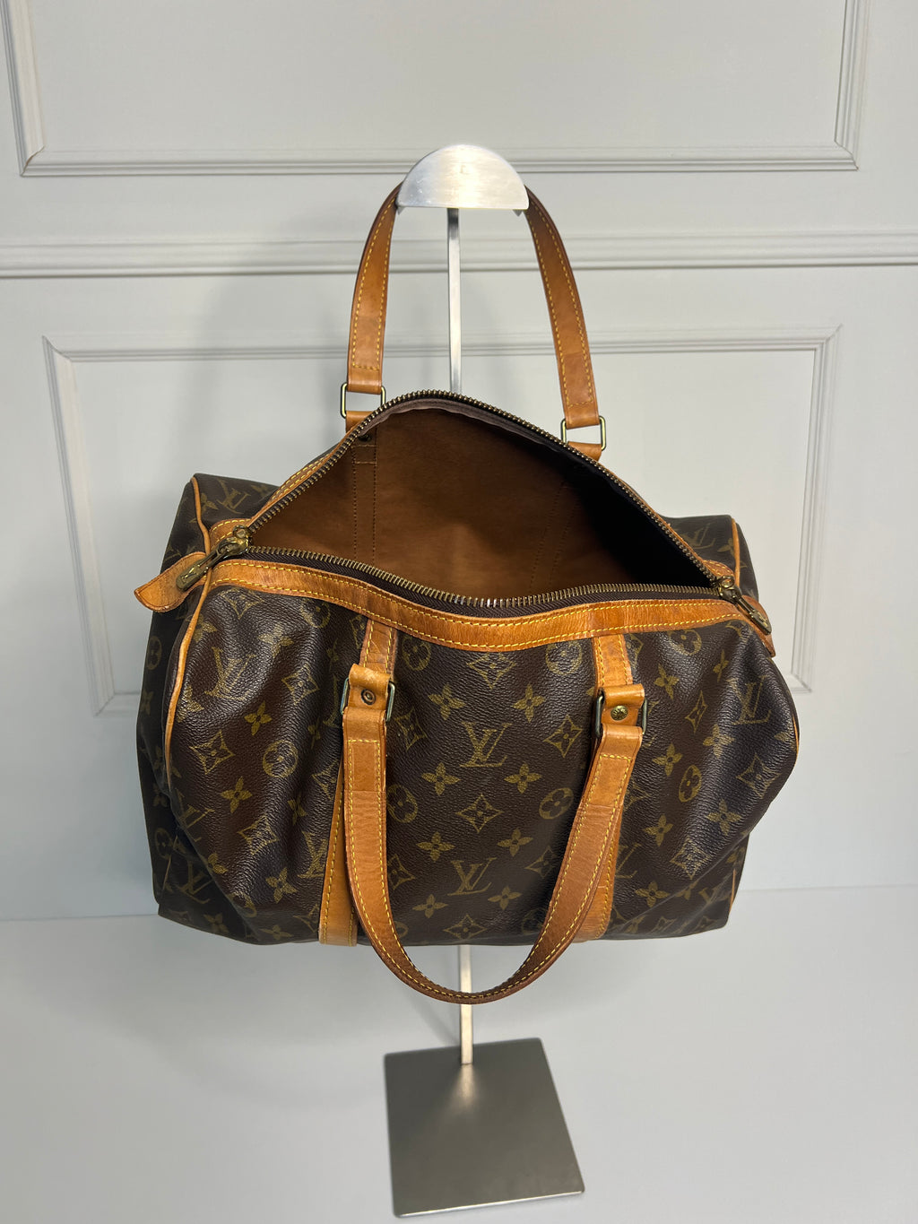 Louis Vuitton Sac Flanerie 35 Monogram Canvas Schoudertas