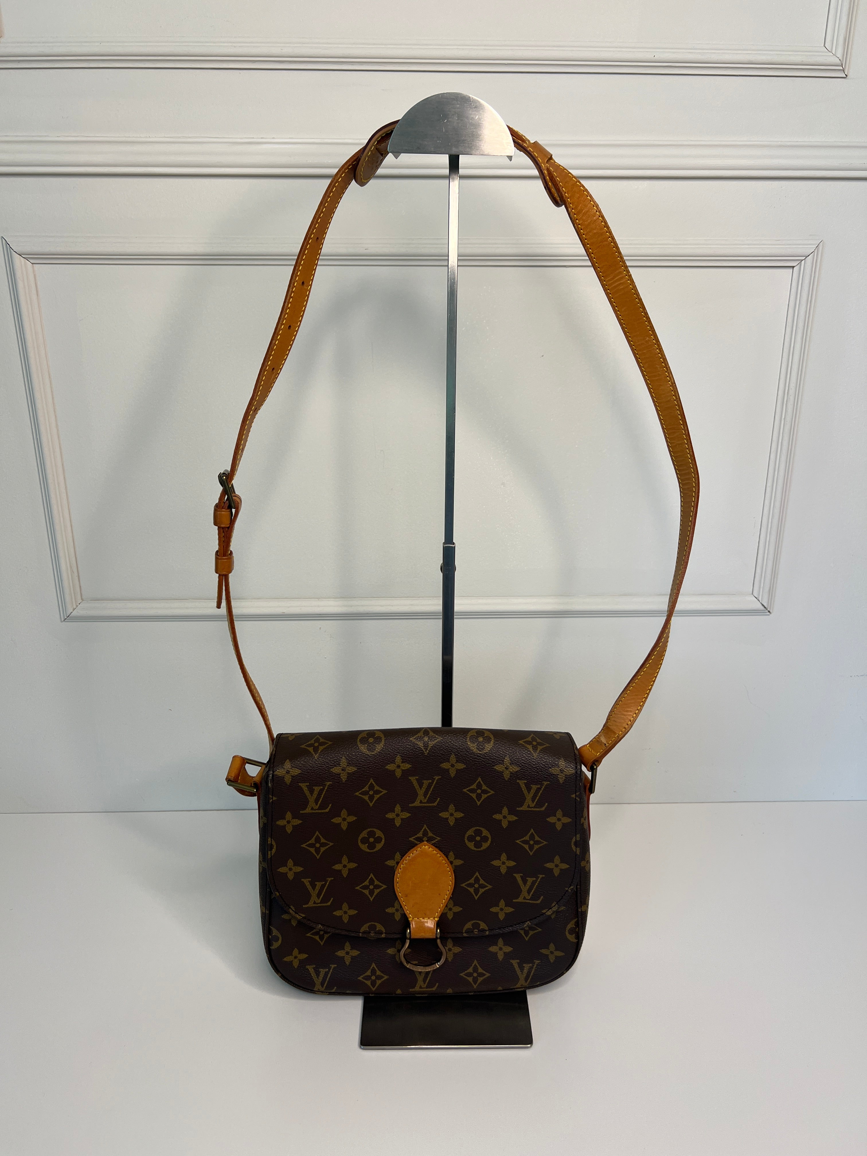 Louis Vuitton Saint Cloud GM Monogram Canvas Crossbody Schoudertas
