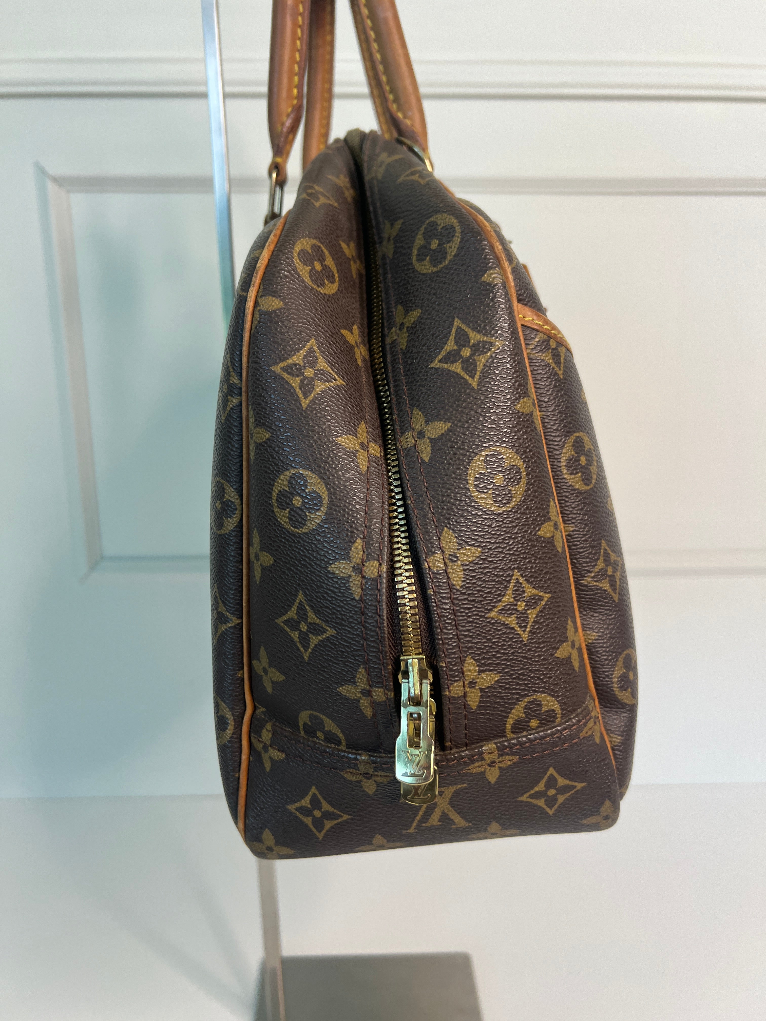 Louis Vuitton Deauville Monogram Canvas Handtas