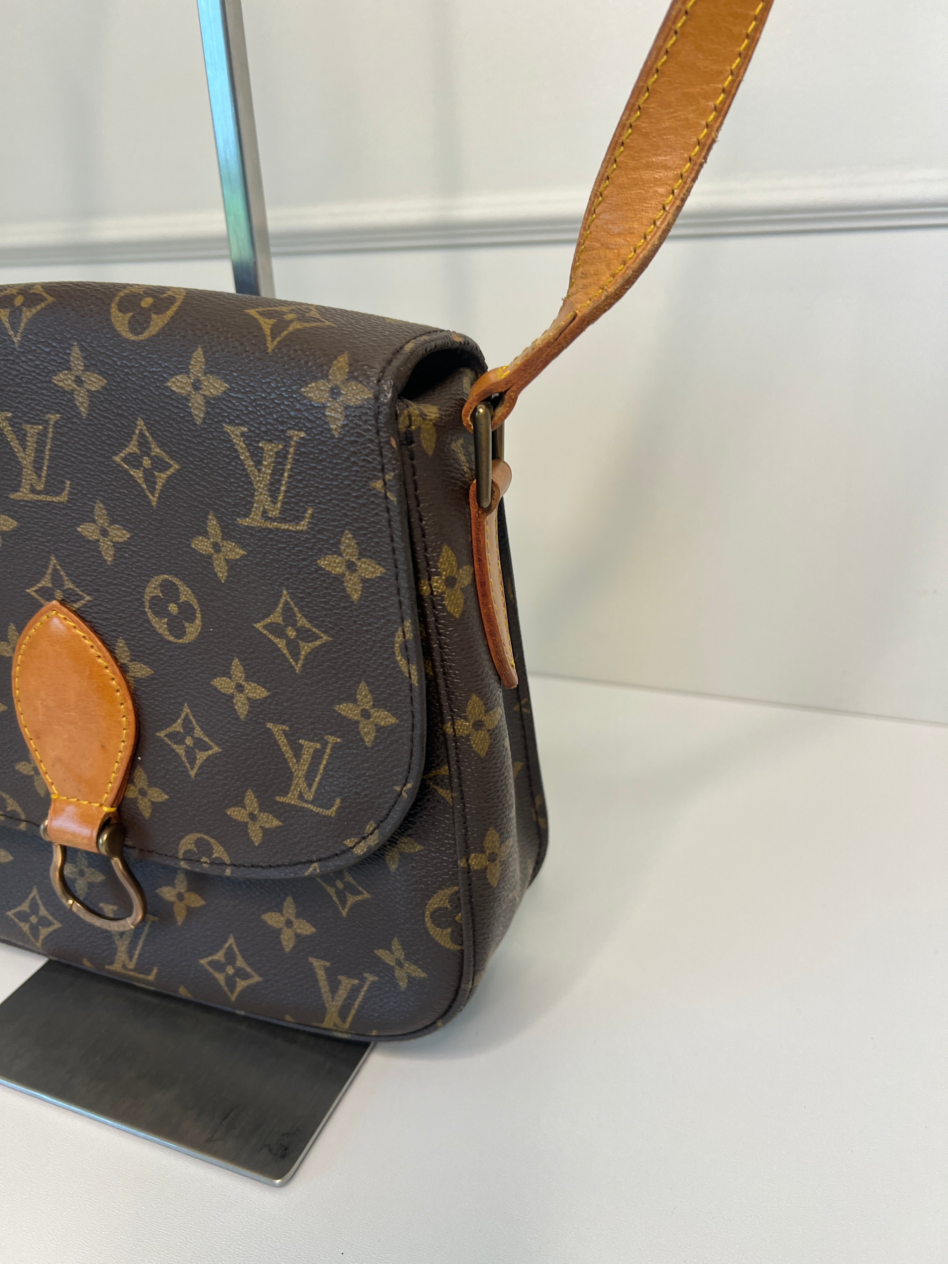 Louis Vuitton Saint Cloud GM Monogram Canvas Crossbody Schoudertas