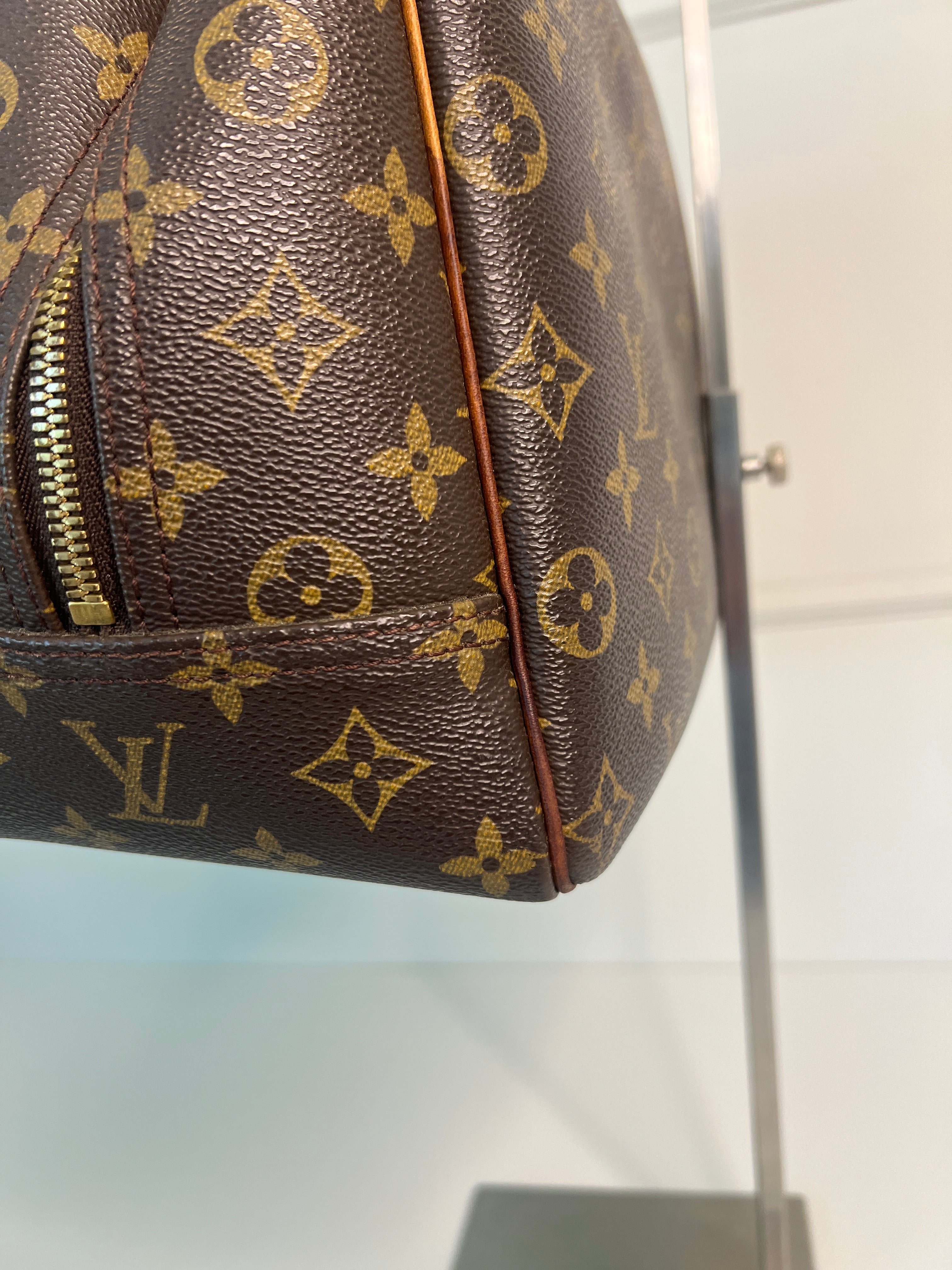 Louis Vuitton Deauville Monogram Canvas Handtas
