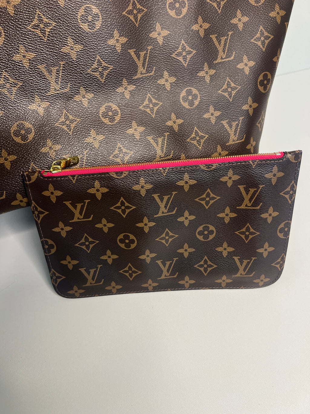 Louis Vuitton Neverfull GM Monogram Canvas Pink Pochette