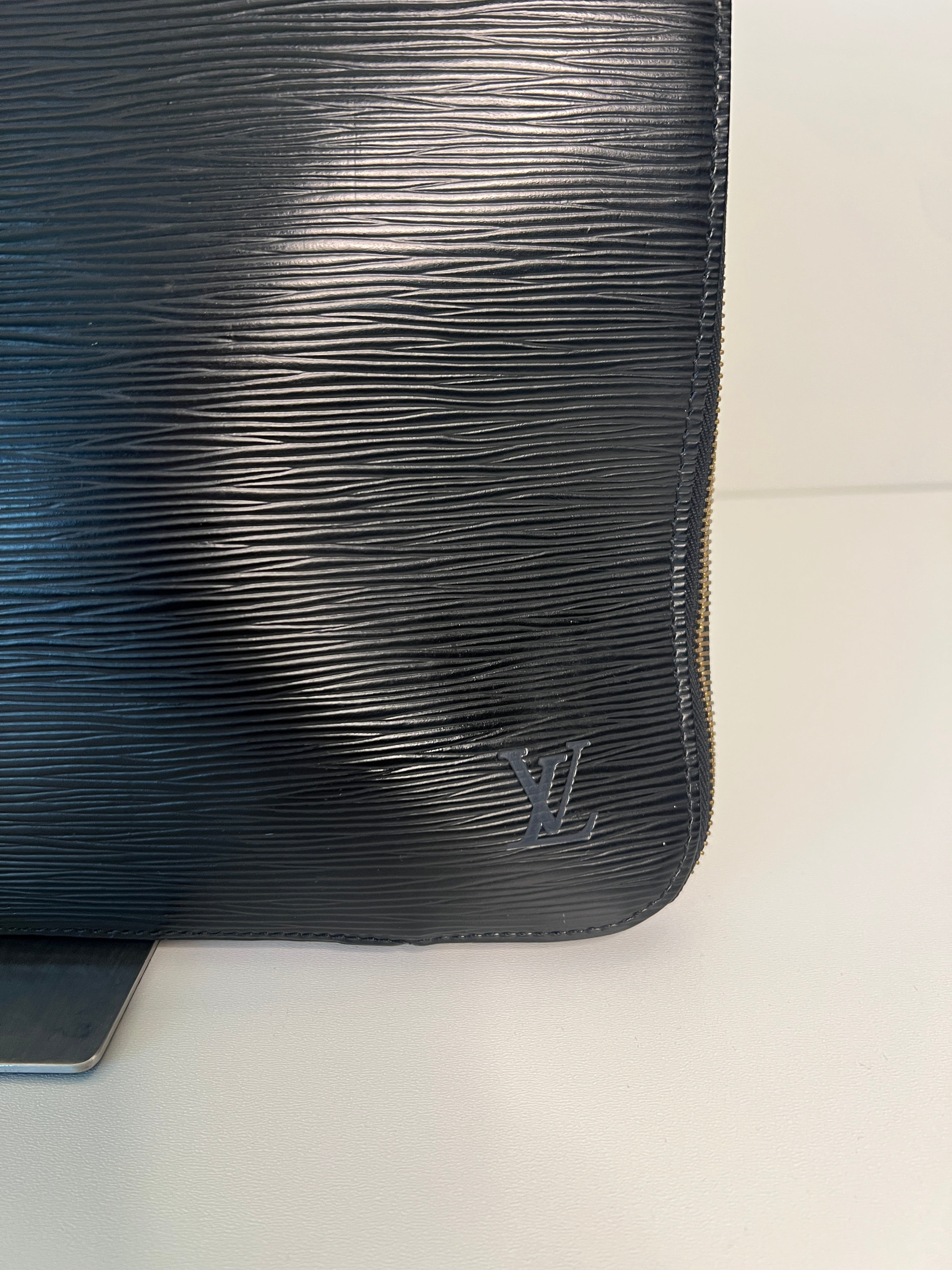 Louis Vuitton Pochette Document