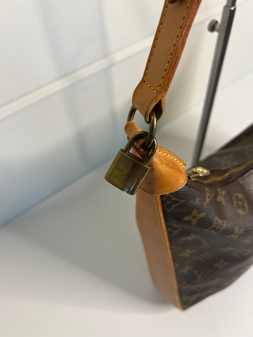Louis Vuitton Boulogne 30 Monogram Canvas Umhängetasche