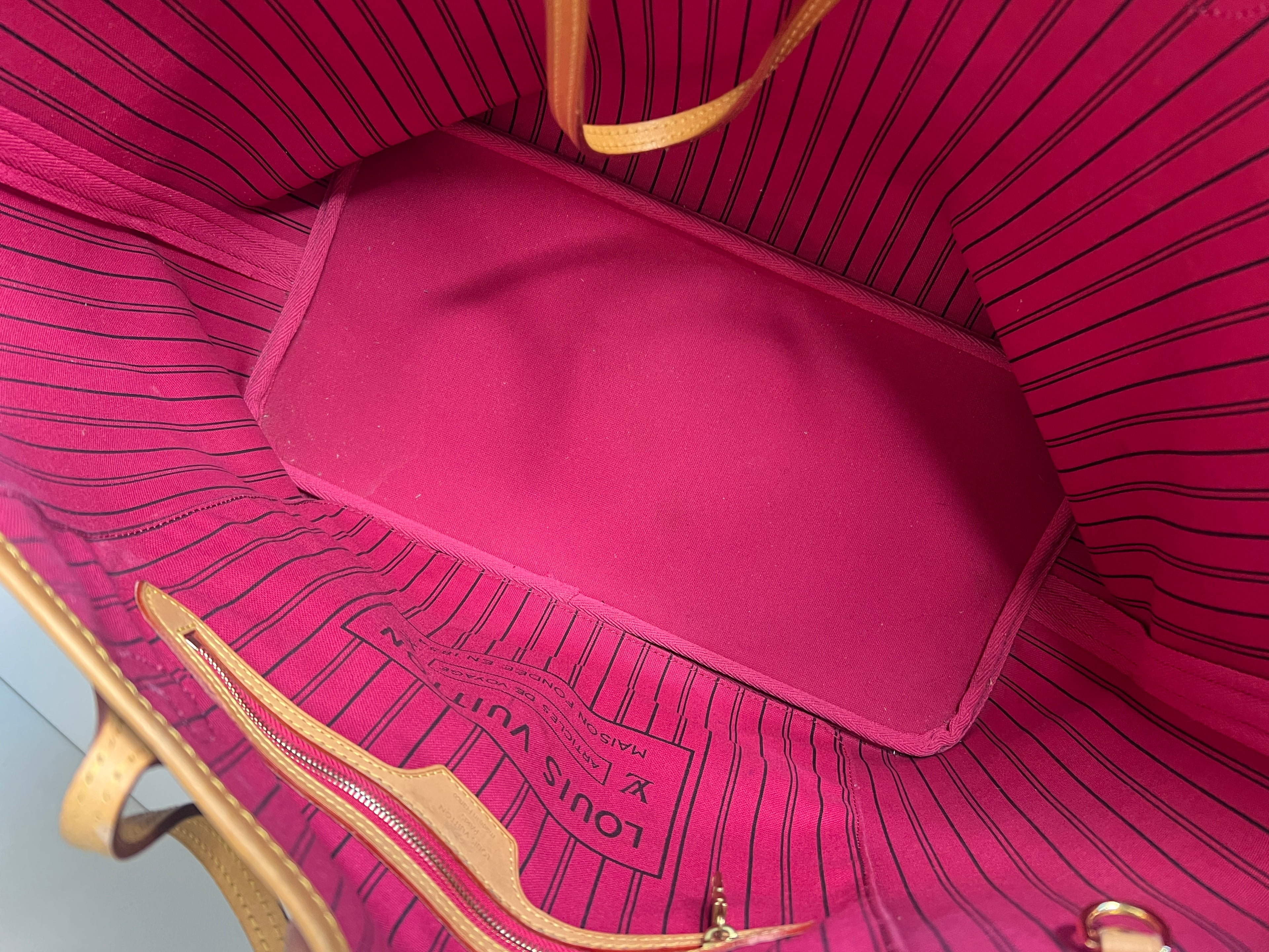 Louis Vuitton Neverfull GM Monogram Canvas Pink Pochette