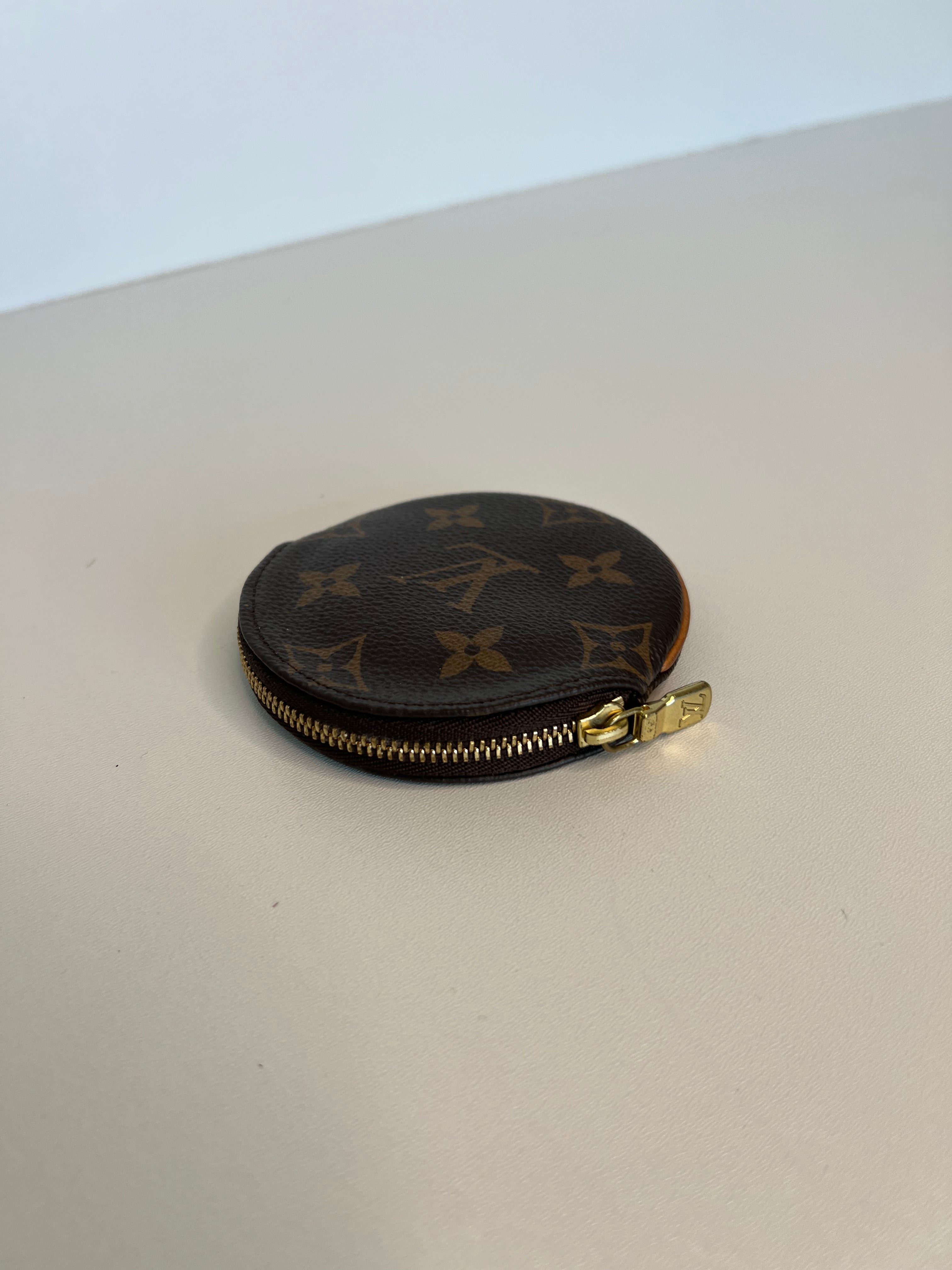 Louis Vuitton Monogram Coin Purse Rond