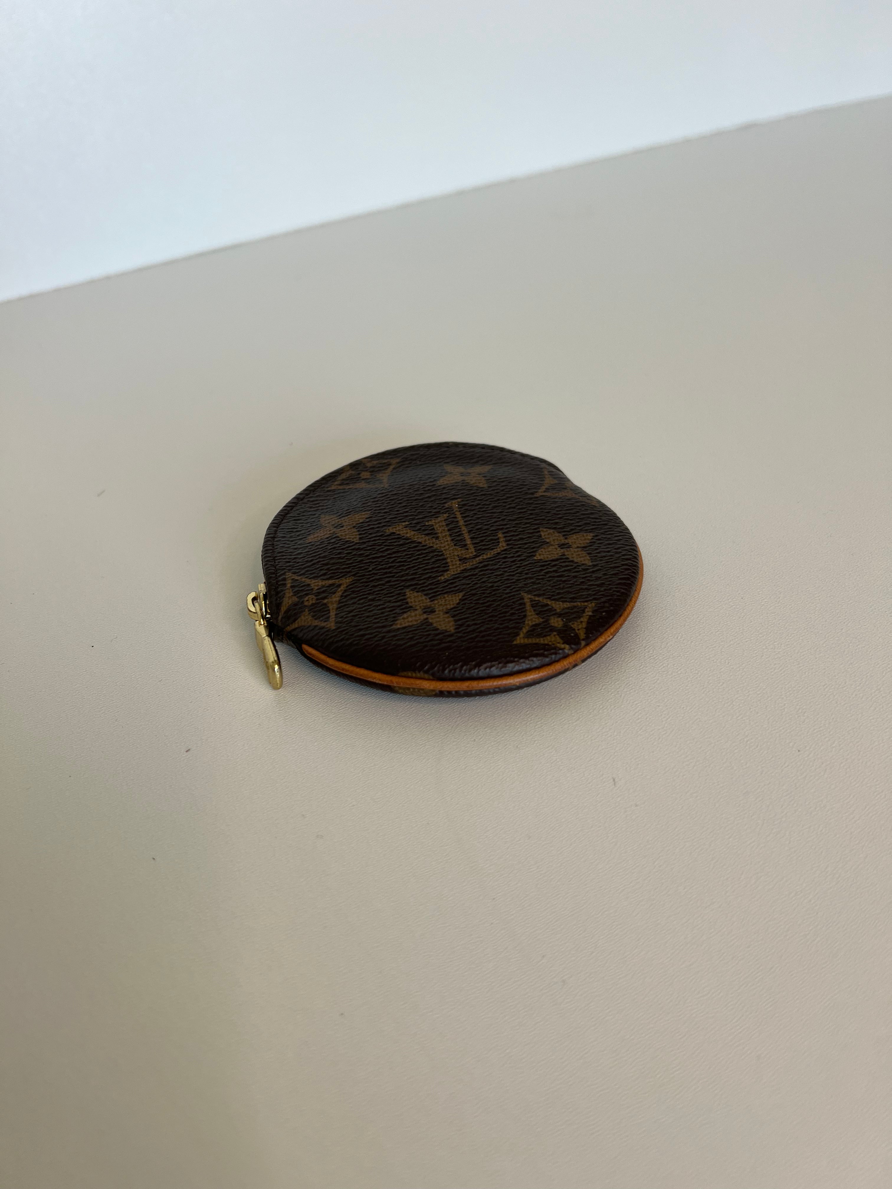 Louis Vuitton Monogram Coin Purse Rond