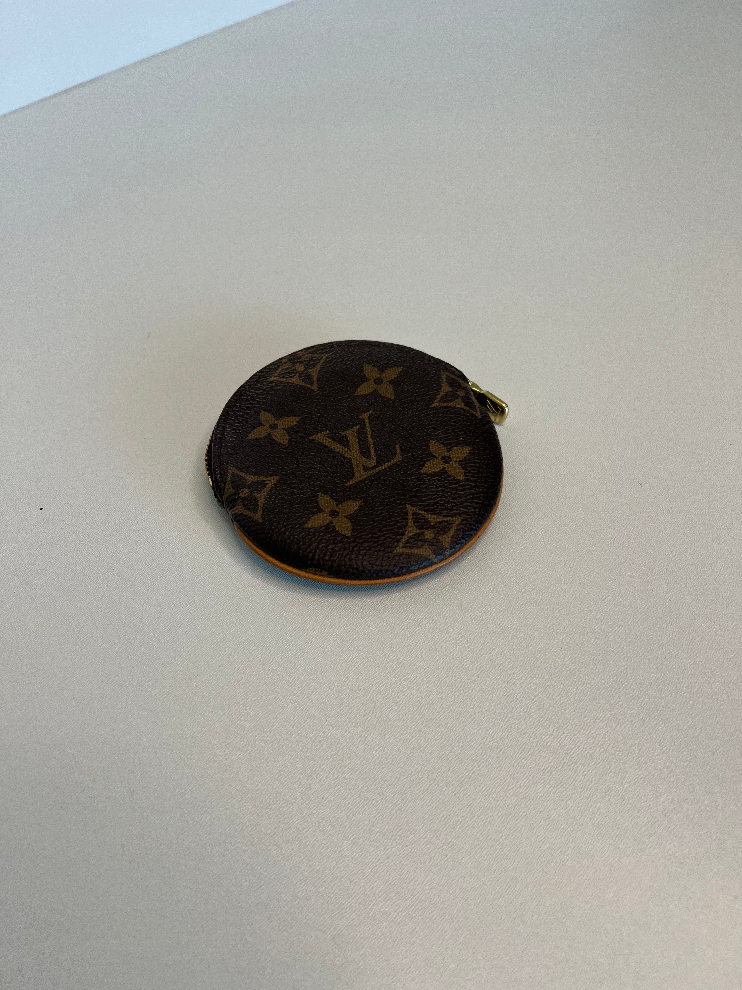 Louis Vuitton Monogram Coin Purse Rond